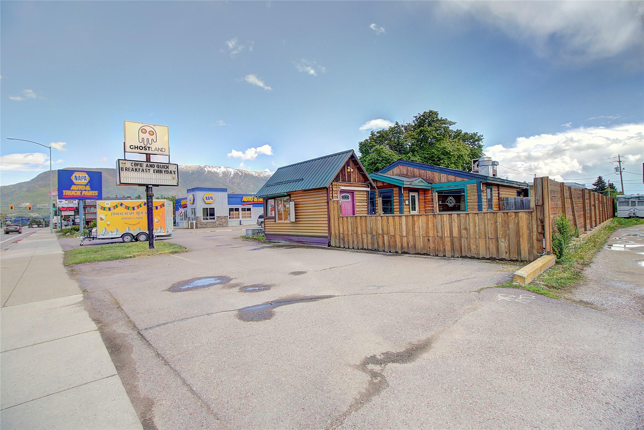 700/624 9th Street W Property Photo 6
