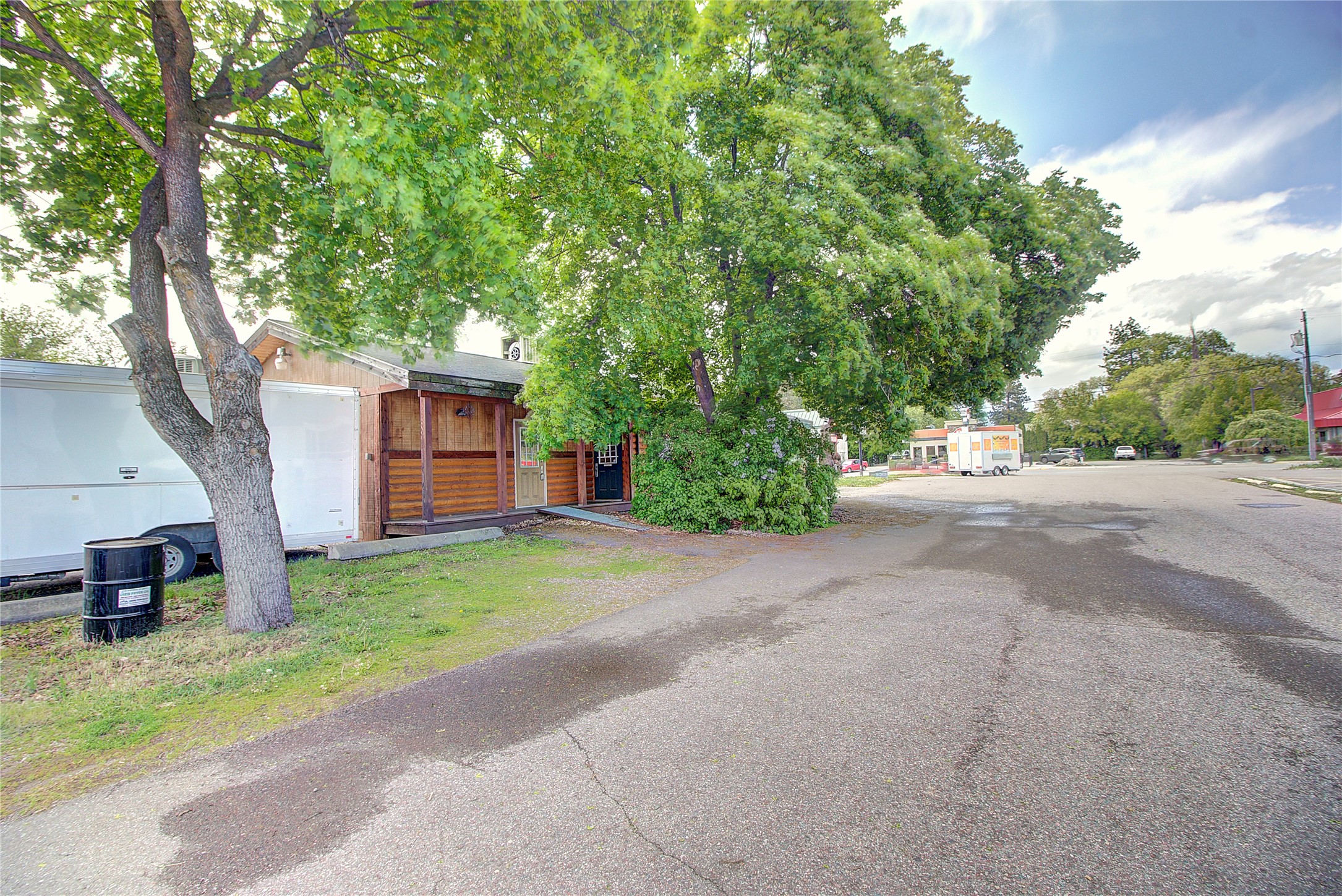 700/624 9th Street W Property Photo 14