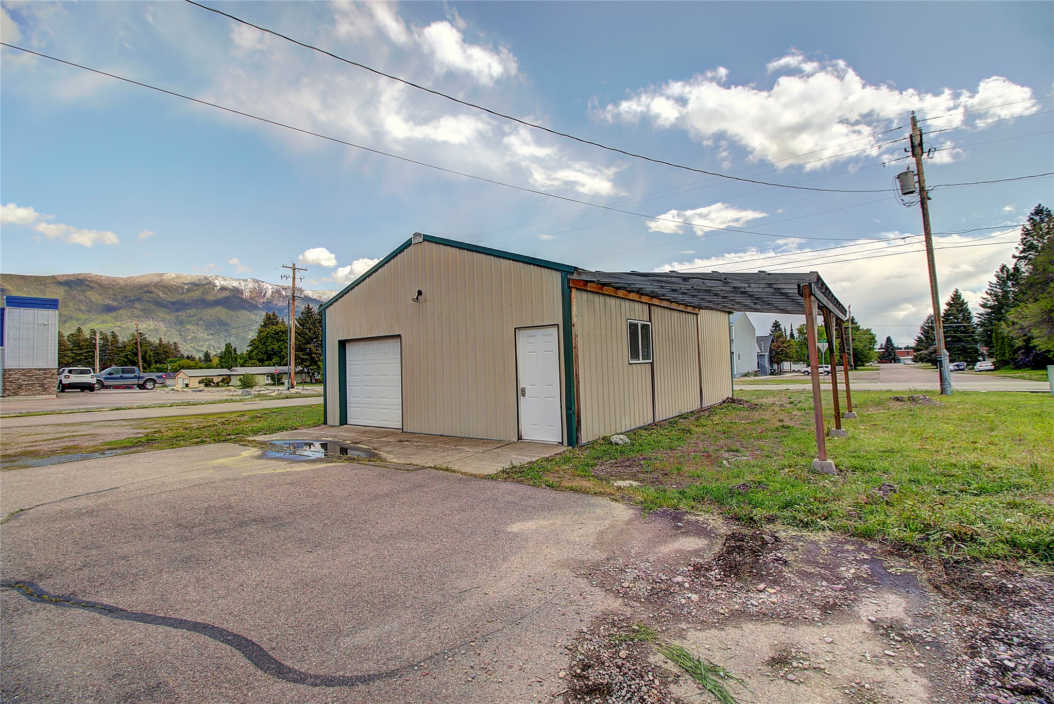 700/624 9th Street W Property Photo 16