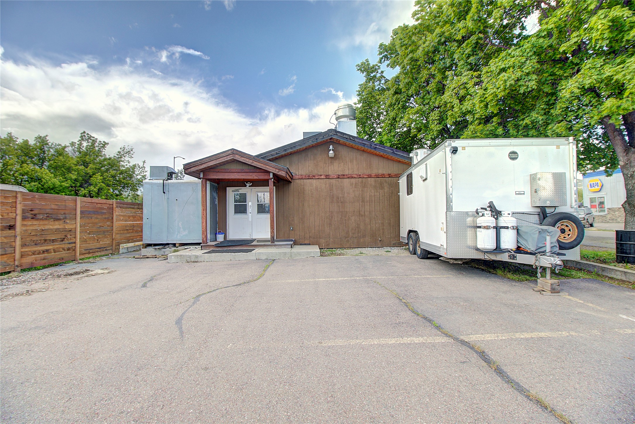 700/624 9th Street W Property Photo 18