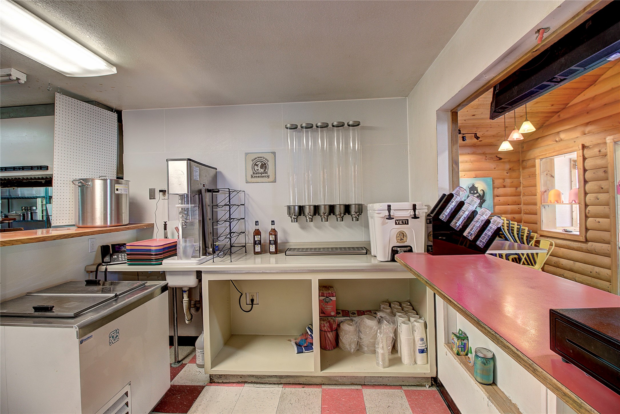 700/624 9th Street W Property Photo 25