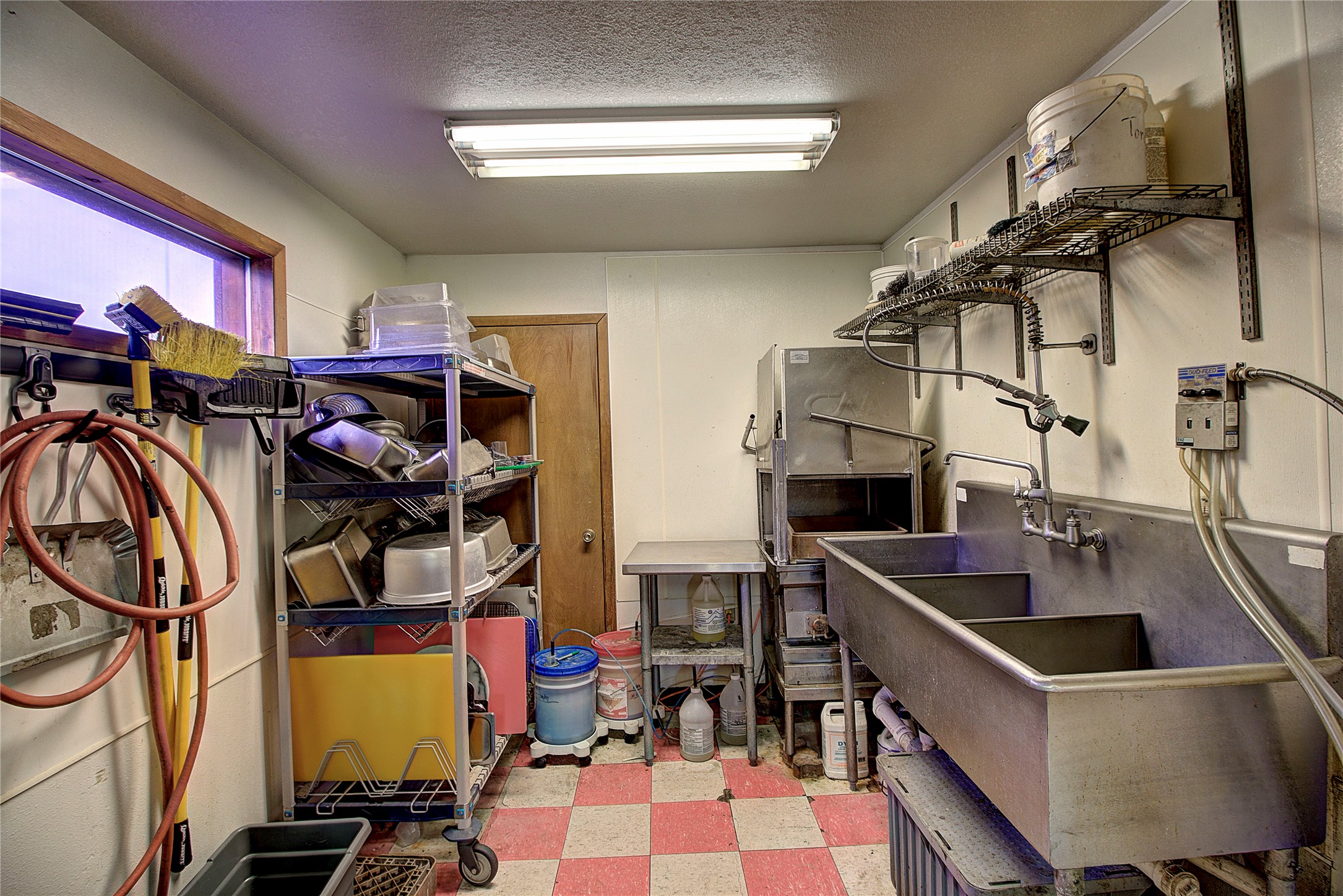 700/624 9th Street W Property Photo 33