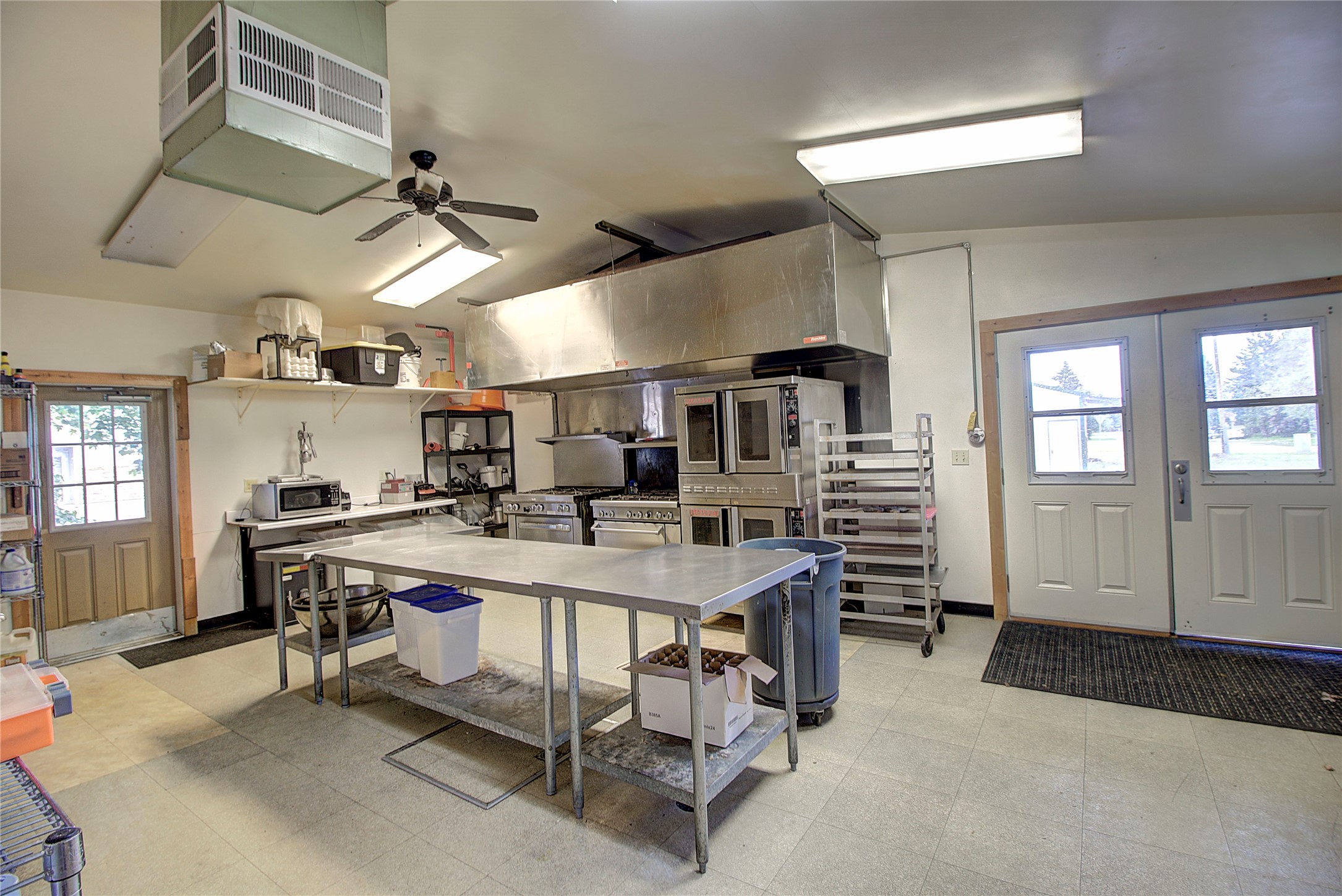 700/624 9th Street W Property Photo 35