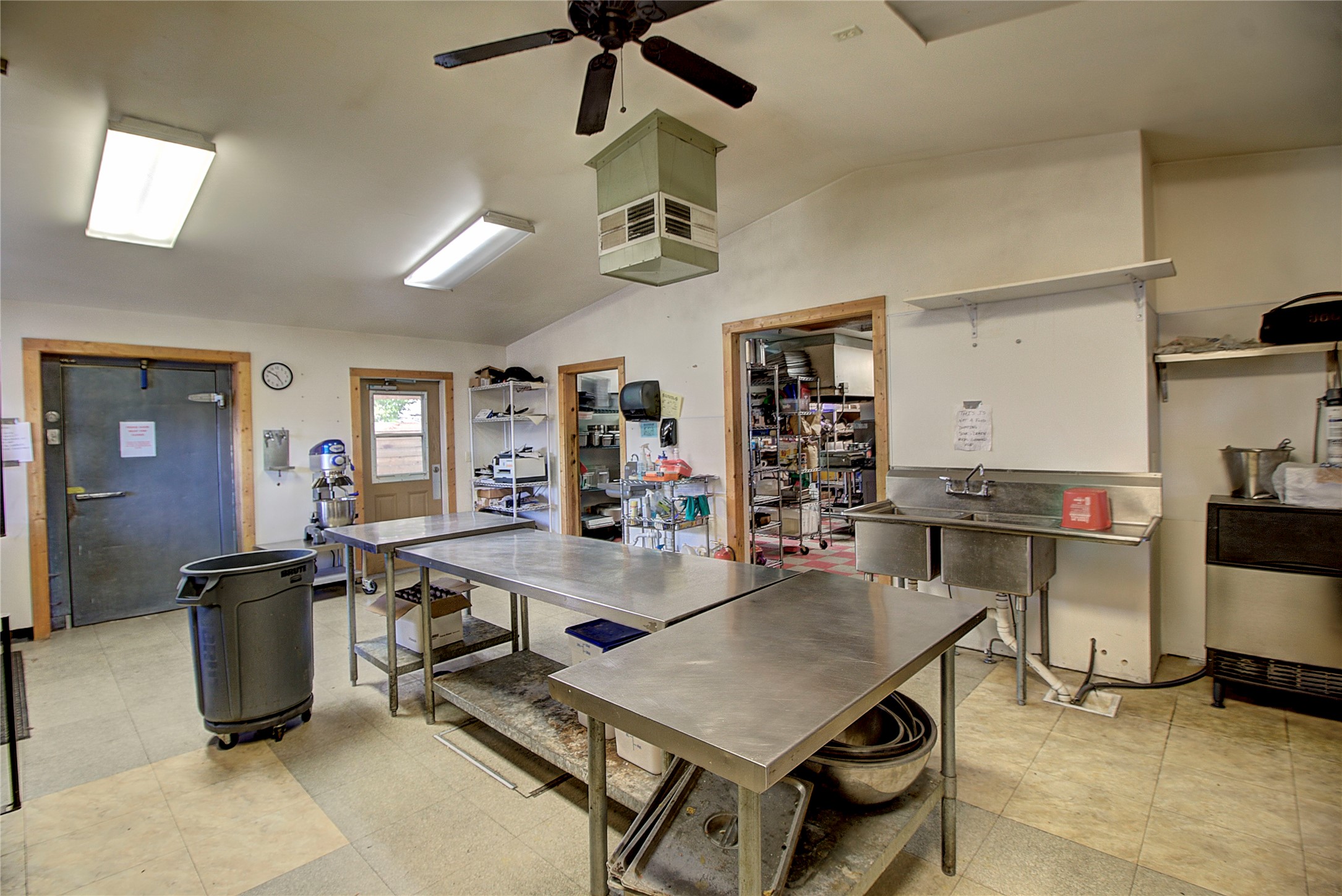 700/624 9th Street W Property Photo 39