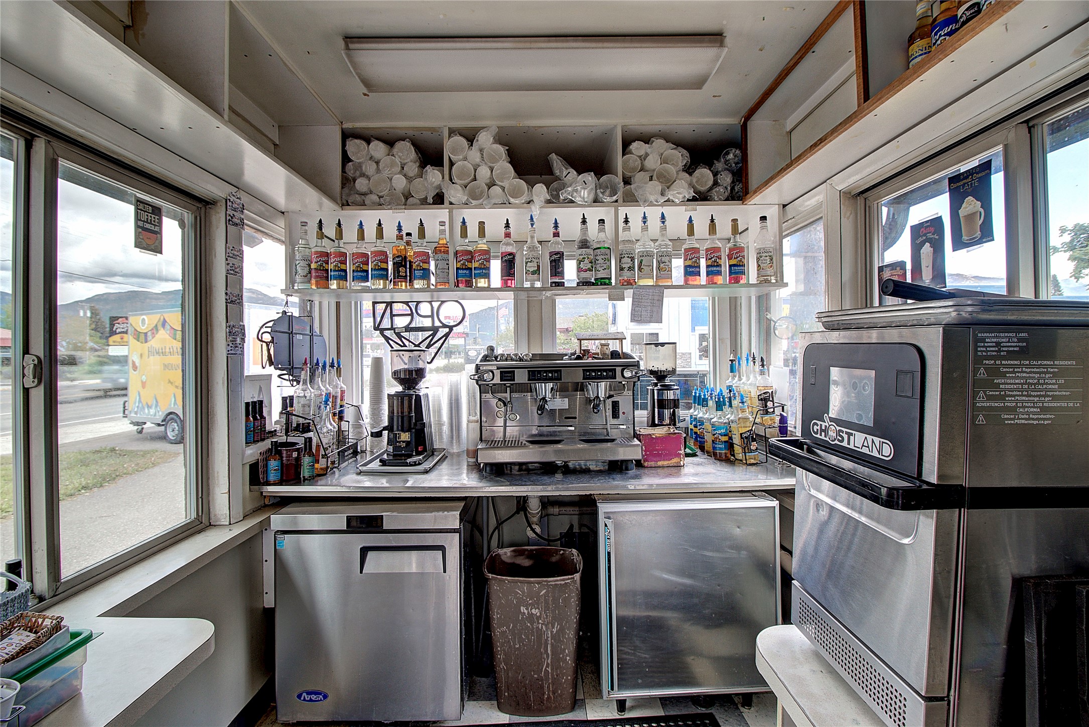 700/624 9th Street W Property Photo 45