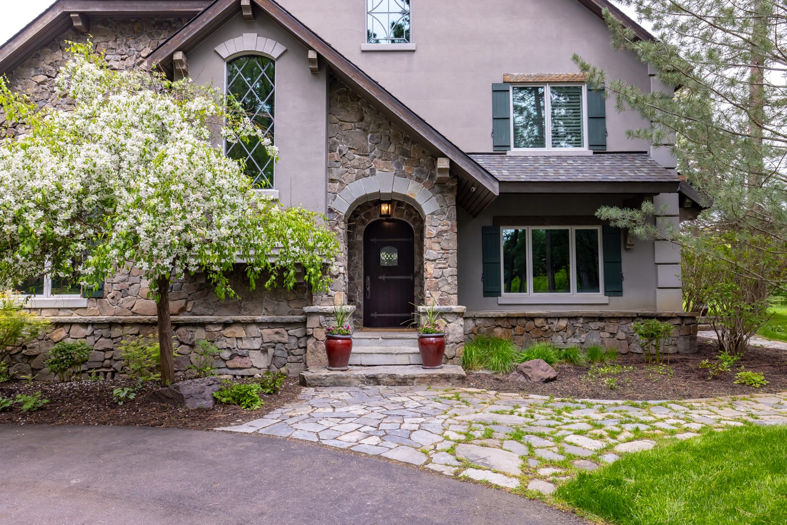 360 Plantation Drive Property Photo 4