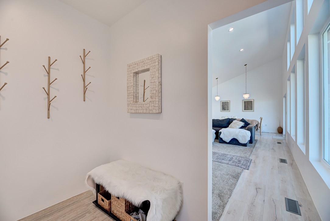 867 Kamera Court Property Photo 4