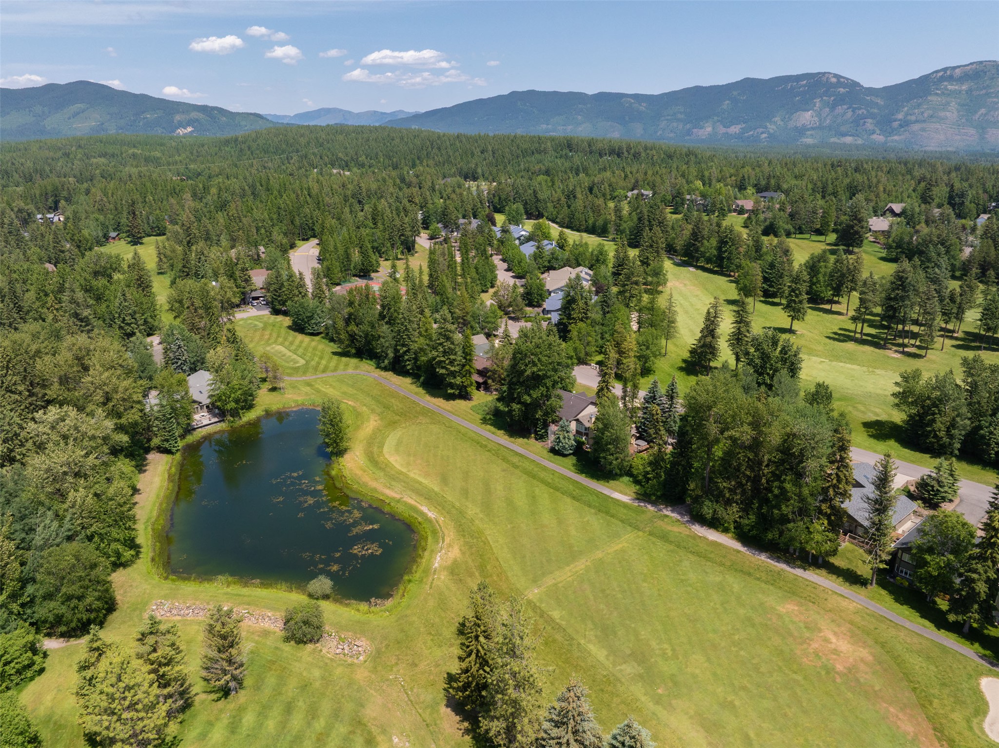 654 Saint Andrews Drive Property Photo 8