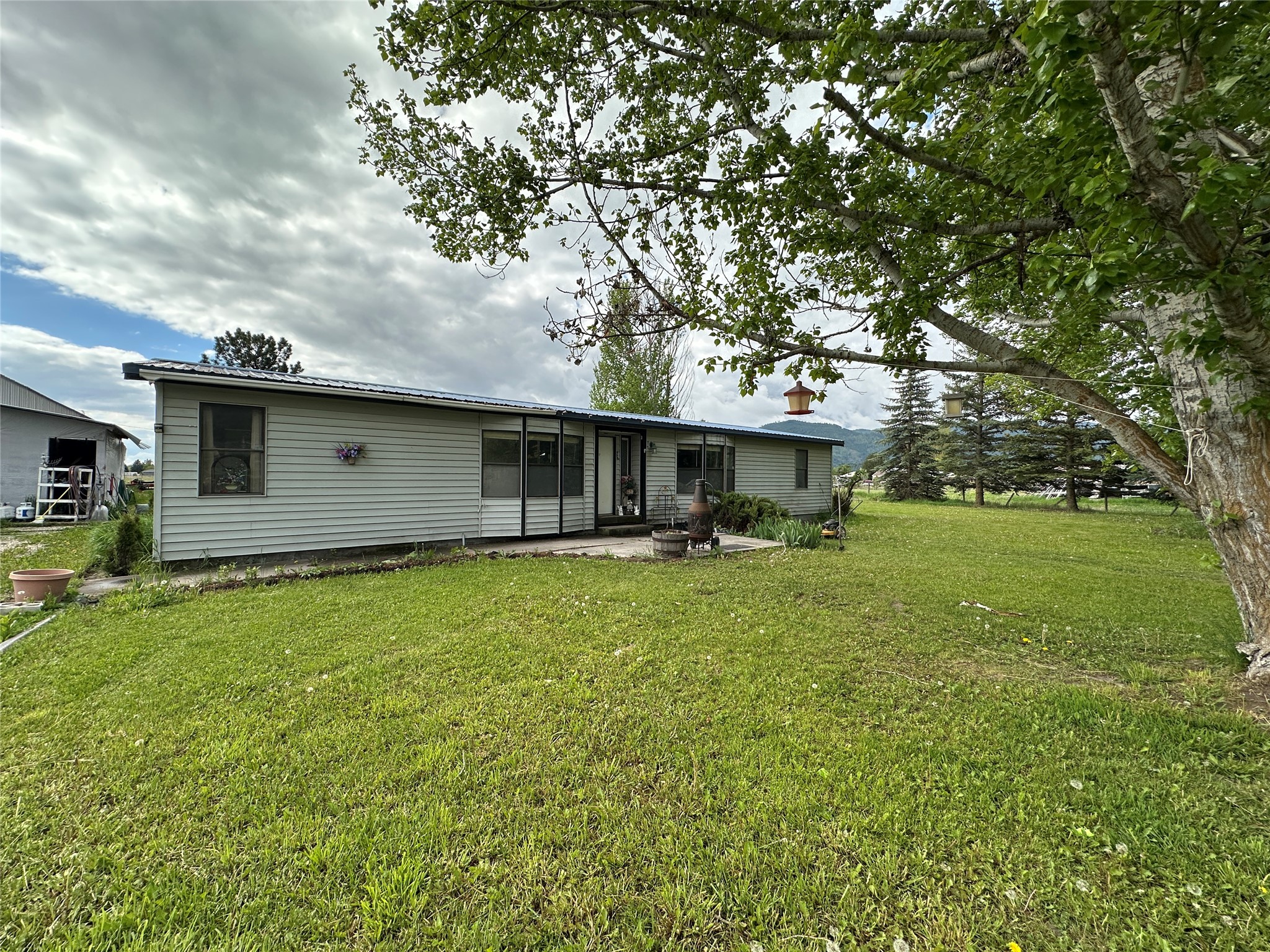 19655 Larson Lane Property Photo 1