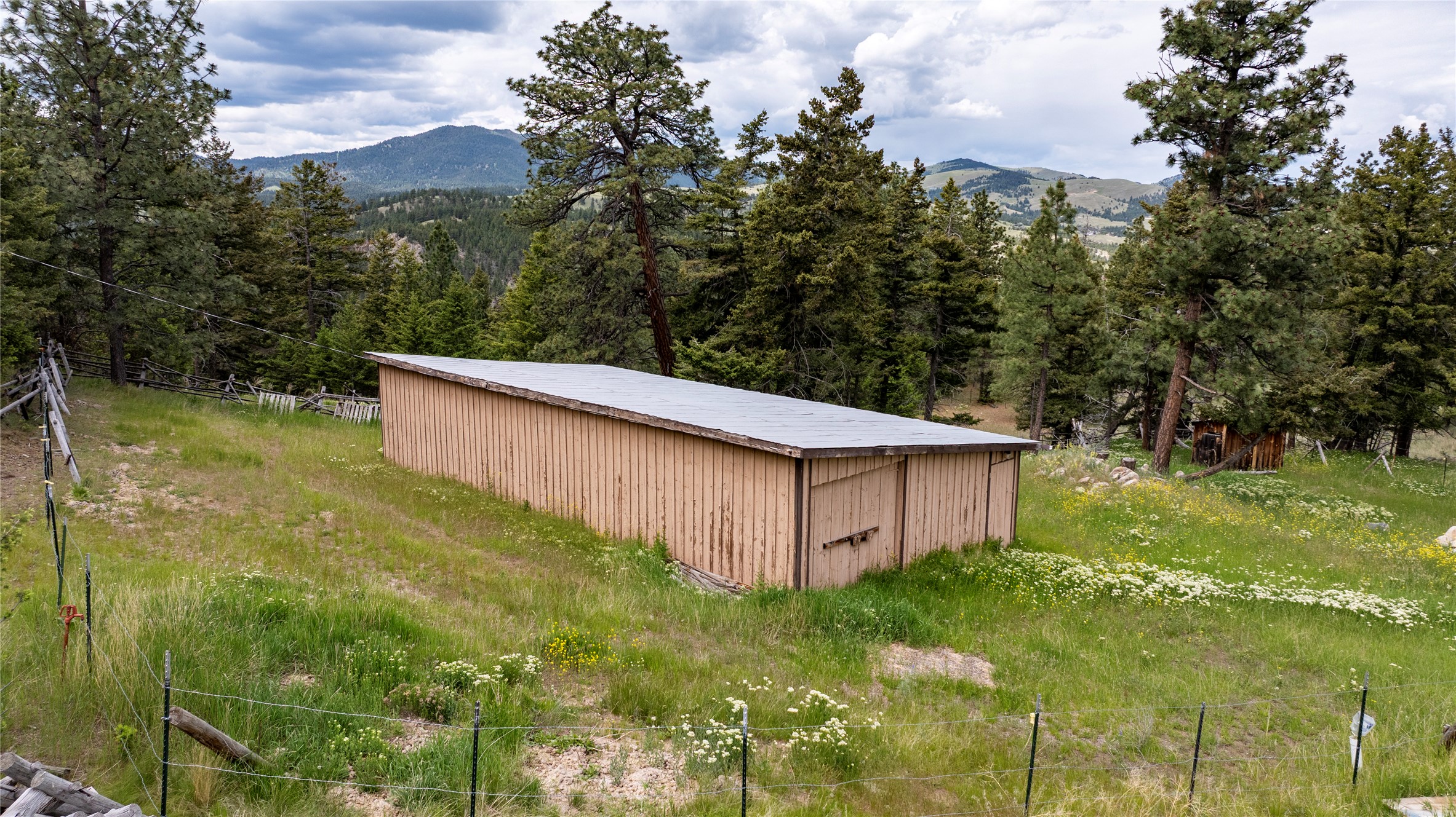 158 Saddle Mountain Drive Property Photo 11