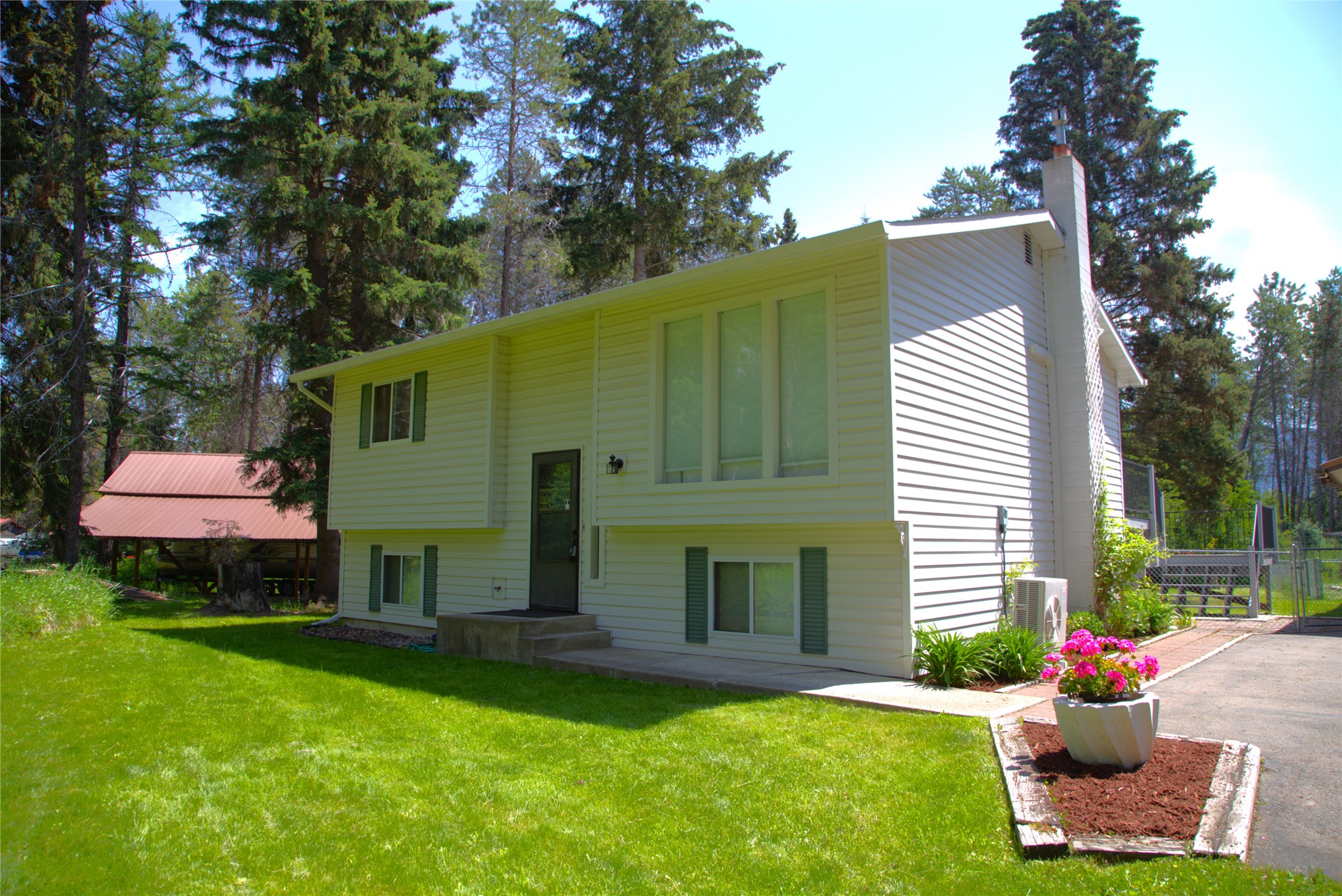 189 Dawn Drive Property Photo 1