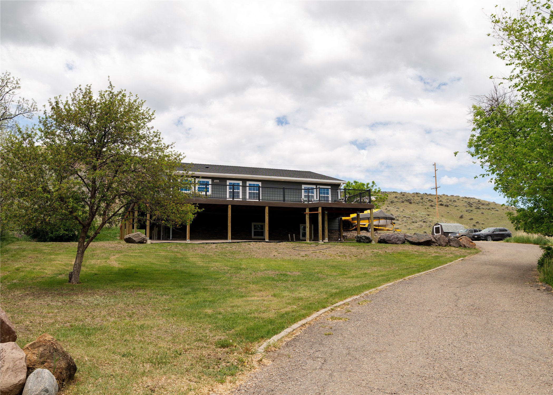 1610 Maple Drive Property Photo 1