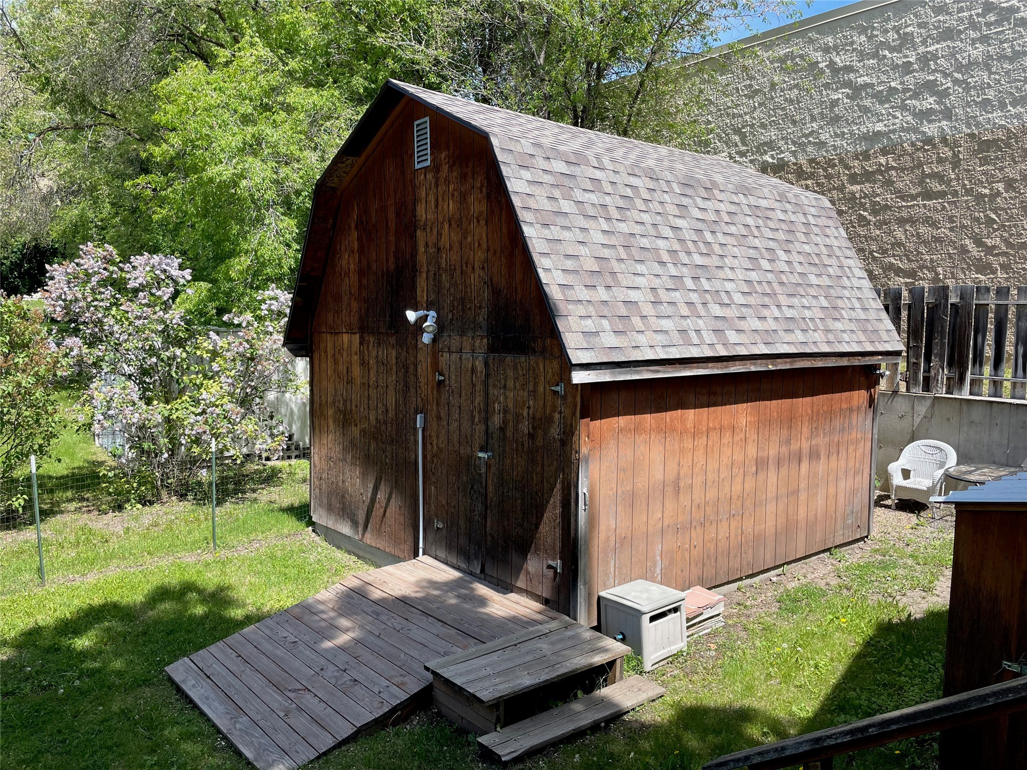 929 9th Street W Property Photo 11