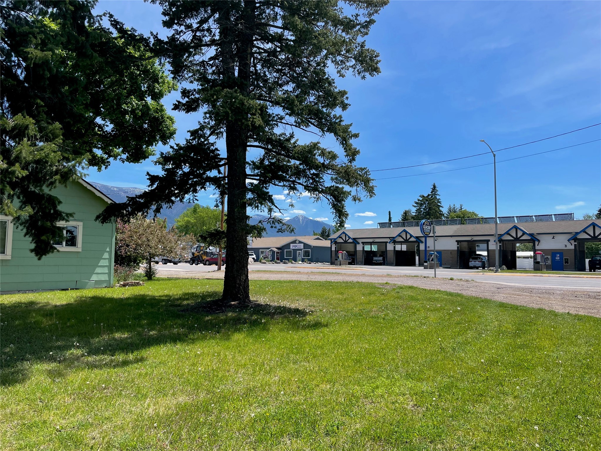 929 9th Street W Property Photo 18