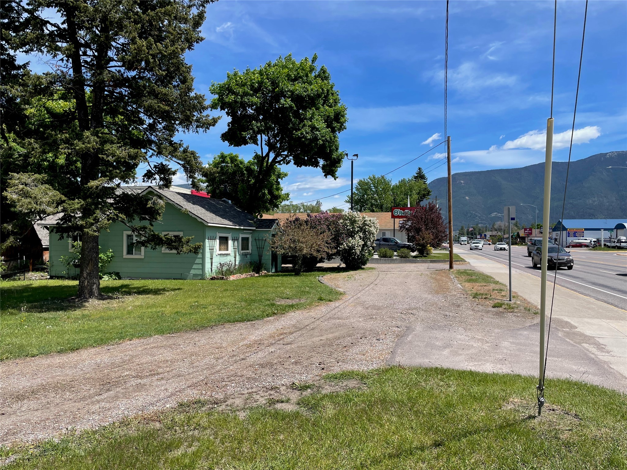 929 9th Street W Property Photo 19