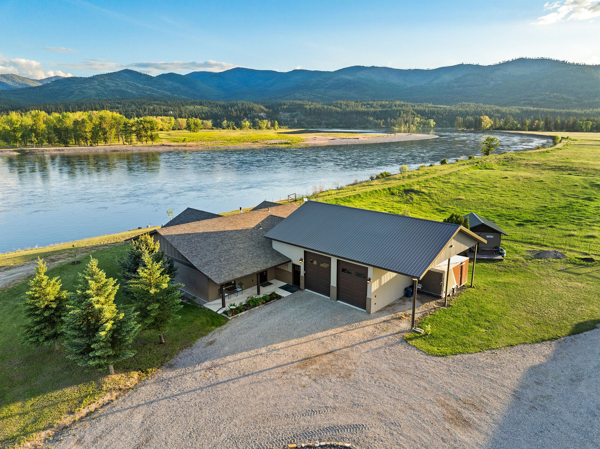 17 River Runs Court Property Photo 6