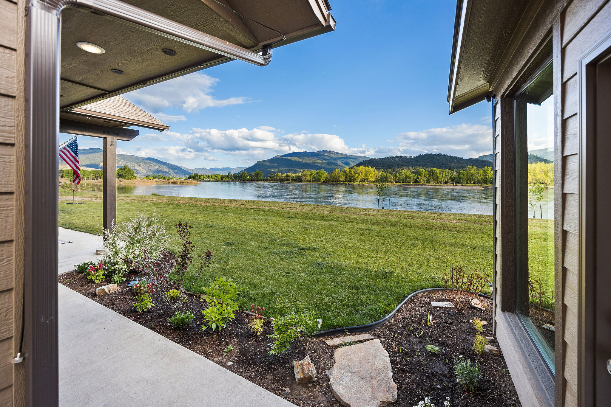 17 River Runs Court Property Photo 22