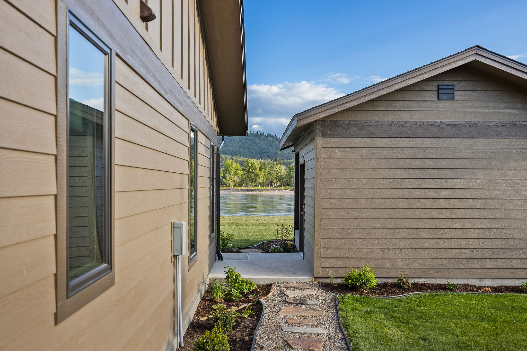 17 River Runs Court Property Photo 27