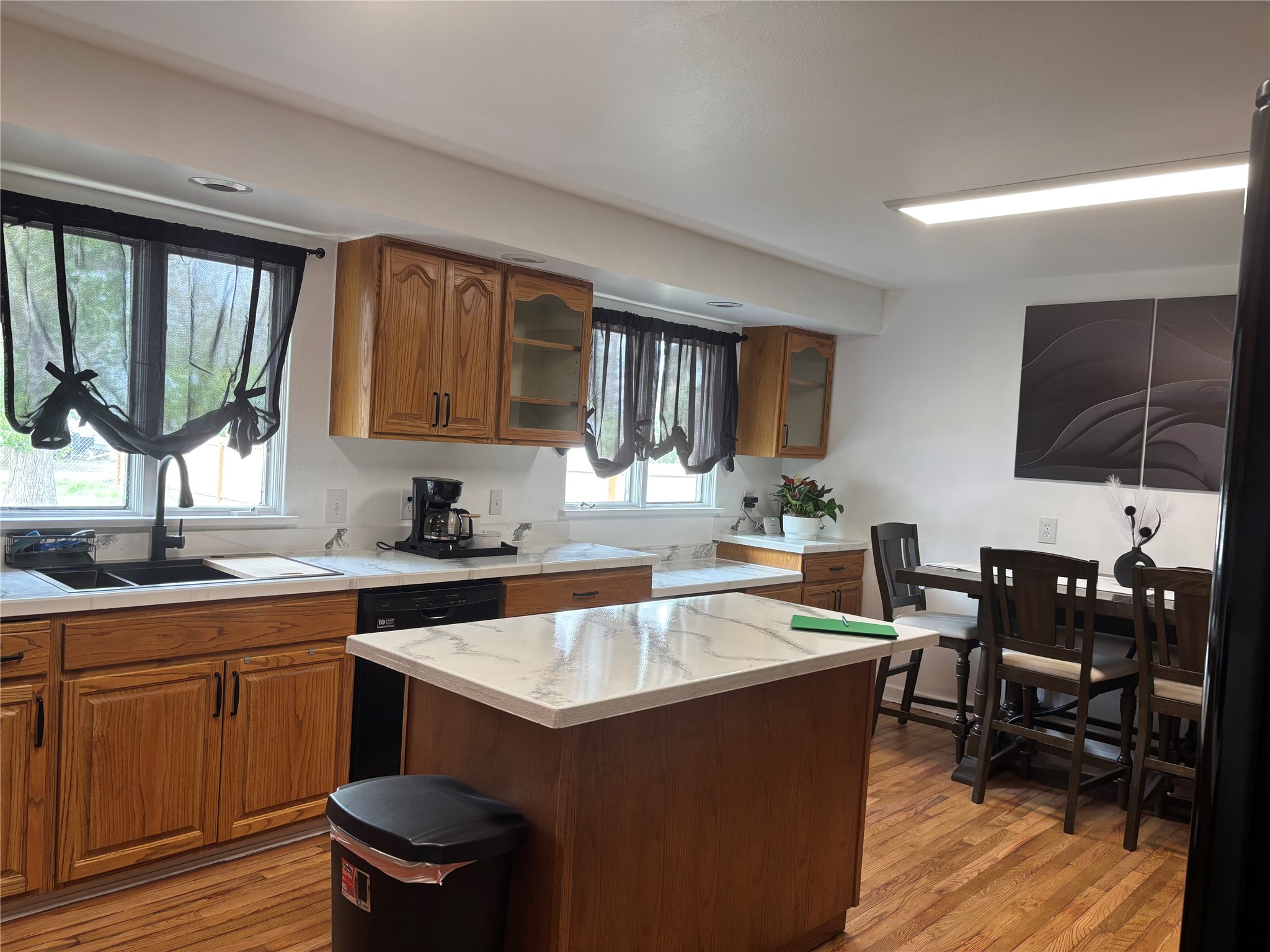6 N Maryland Street Property Photo 1