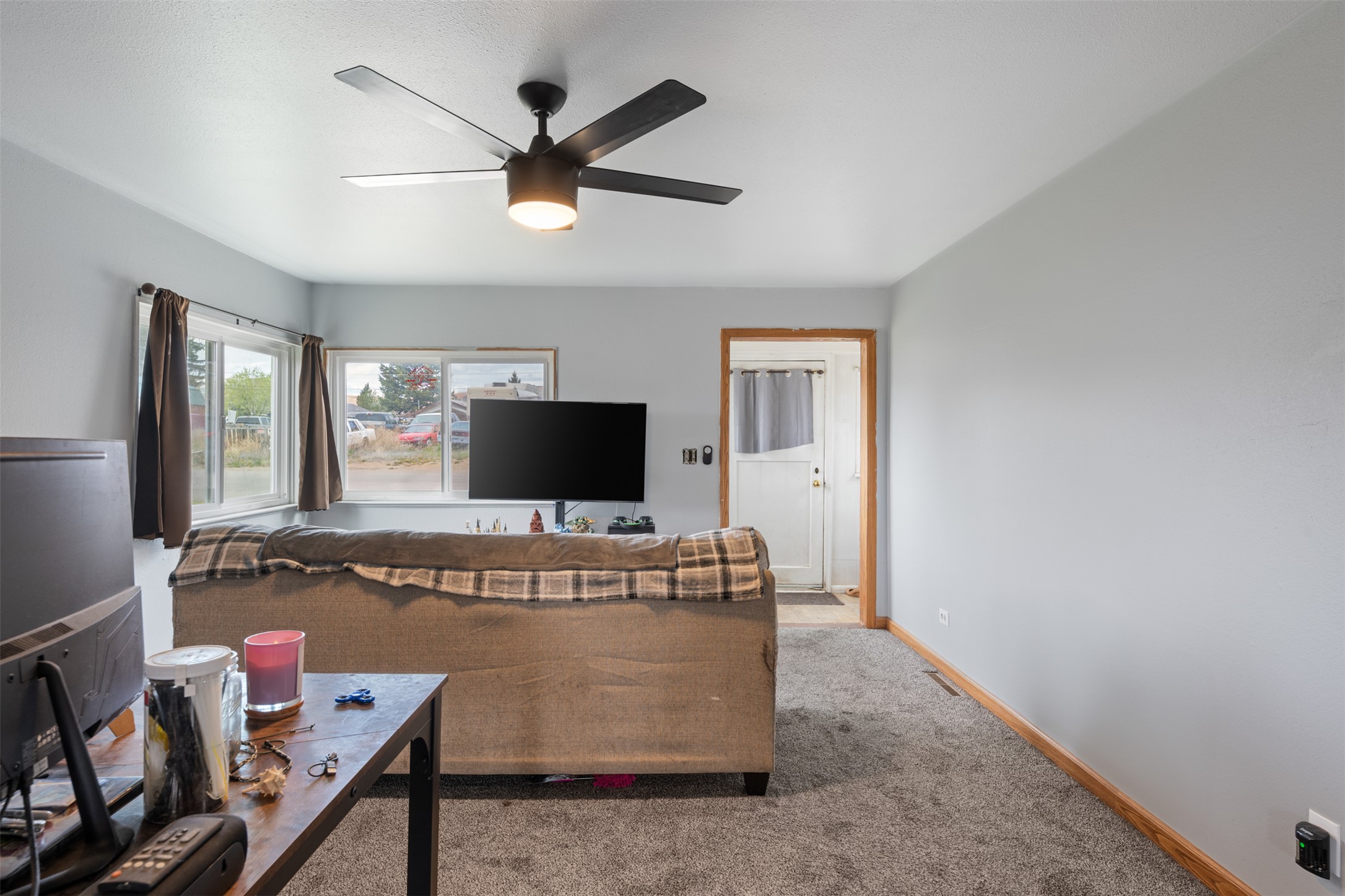 2422 Pine Street Property Photo 5