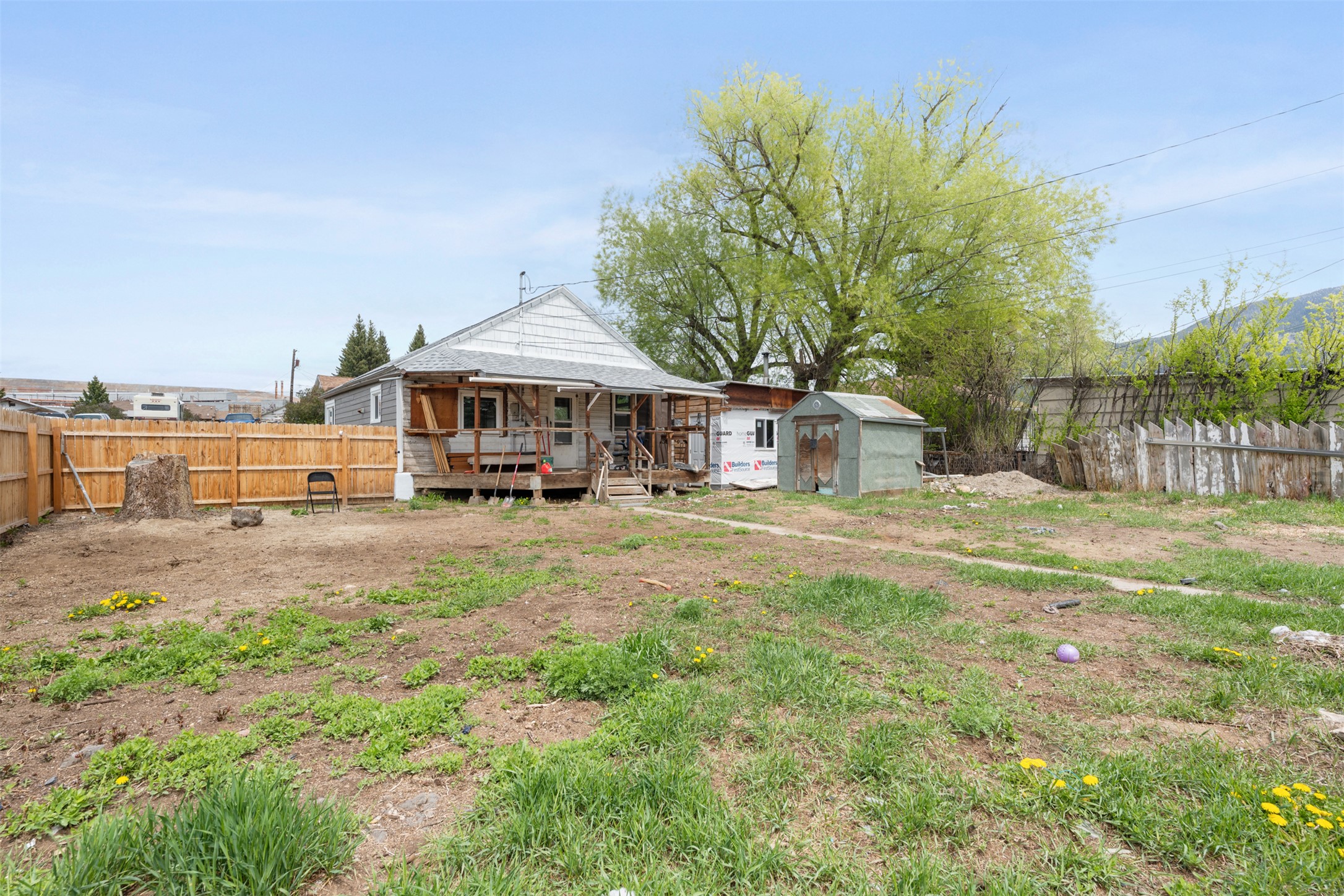 2422 Pine Street Property Photo 25