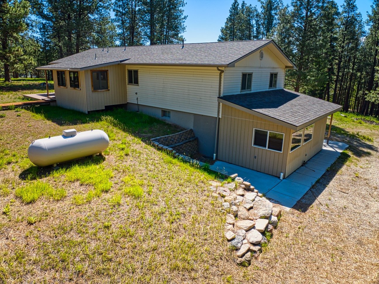 390 N Gold Creek Loop Property Photo