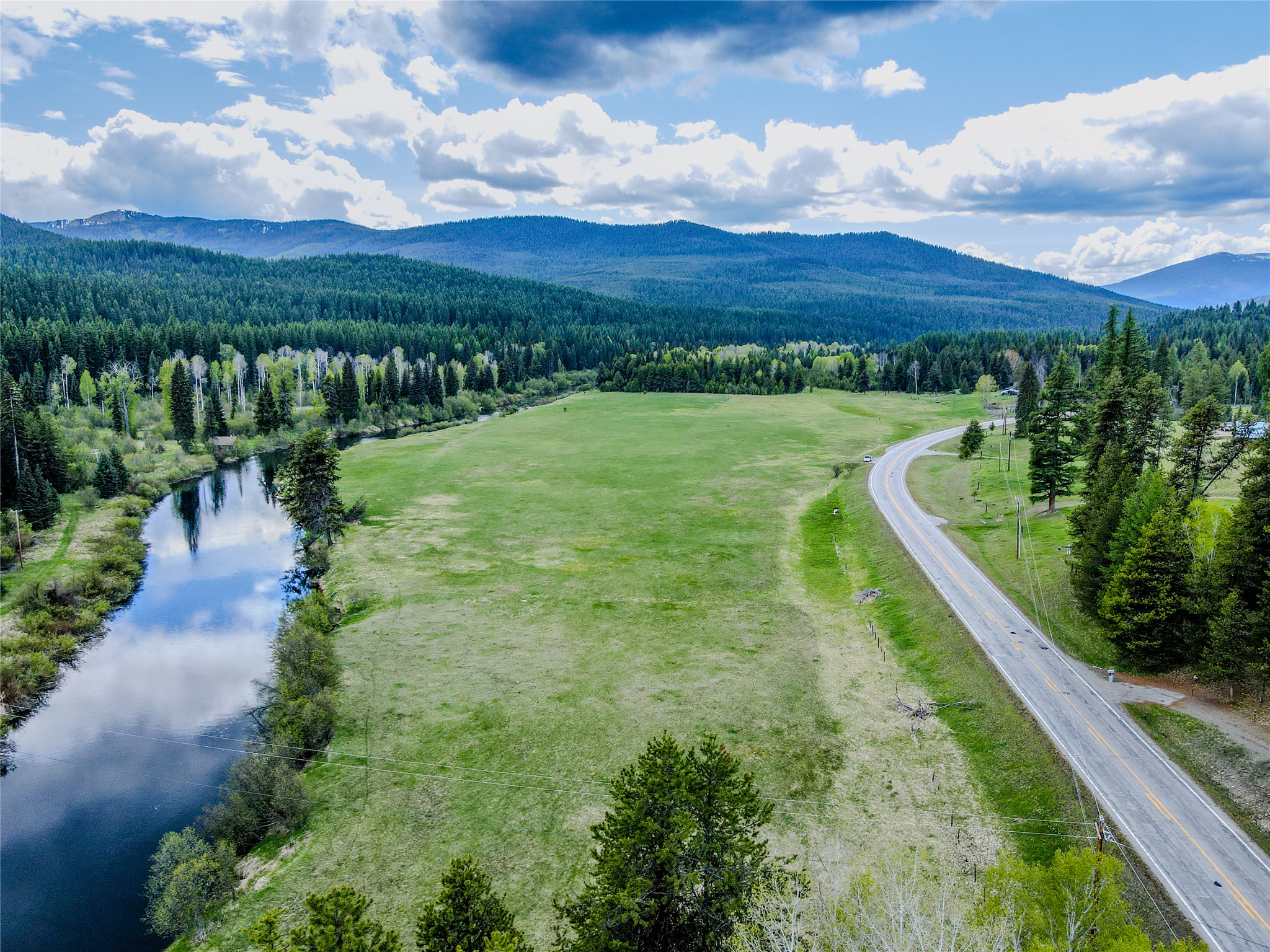 28044 Yaak River Road Property Photo 3