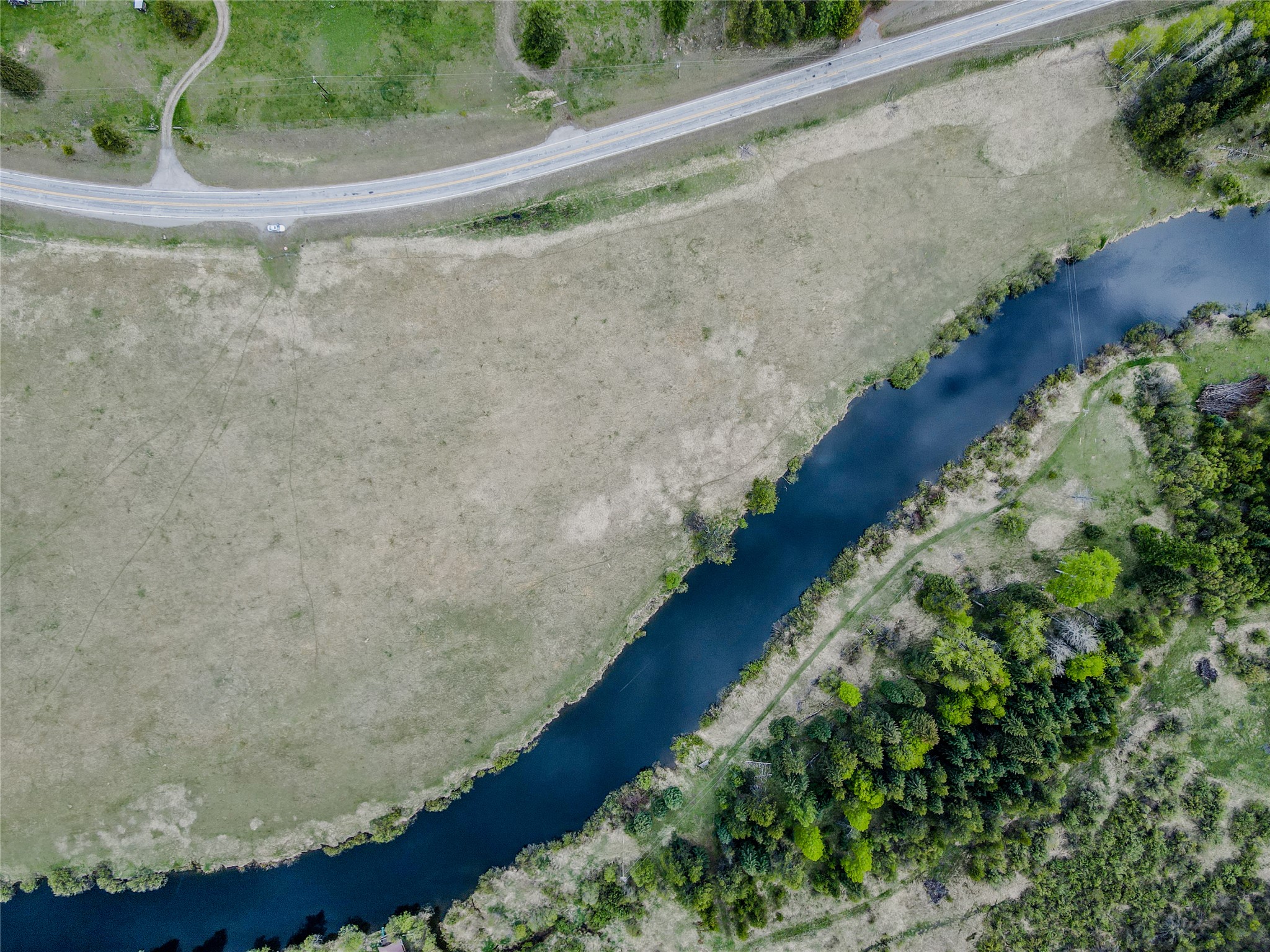 28044 Yaak River Road Property Photo 11