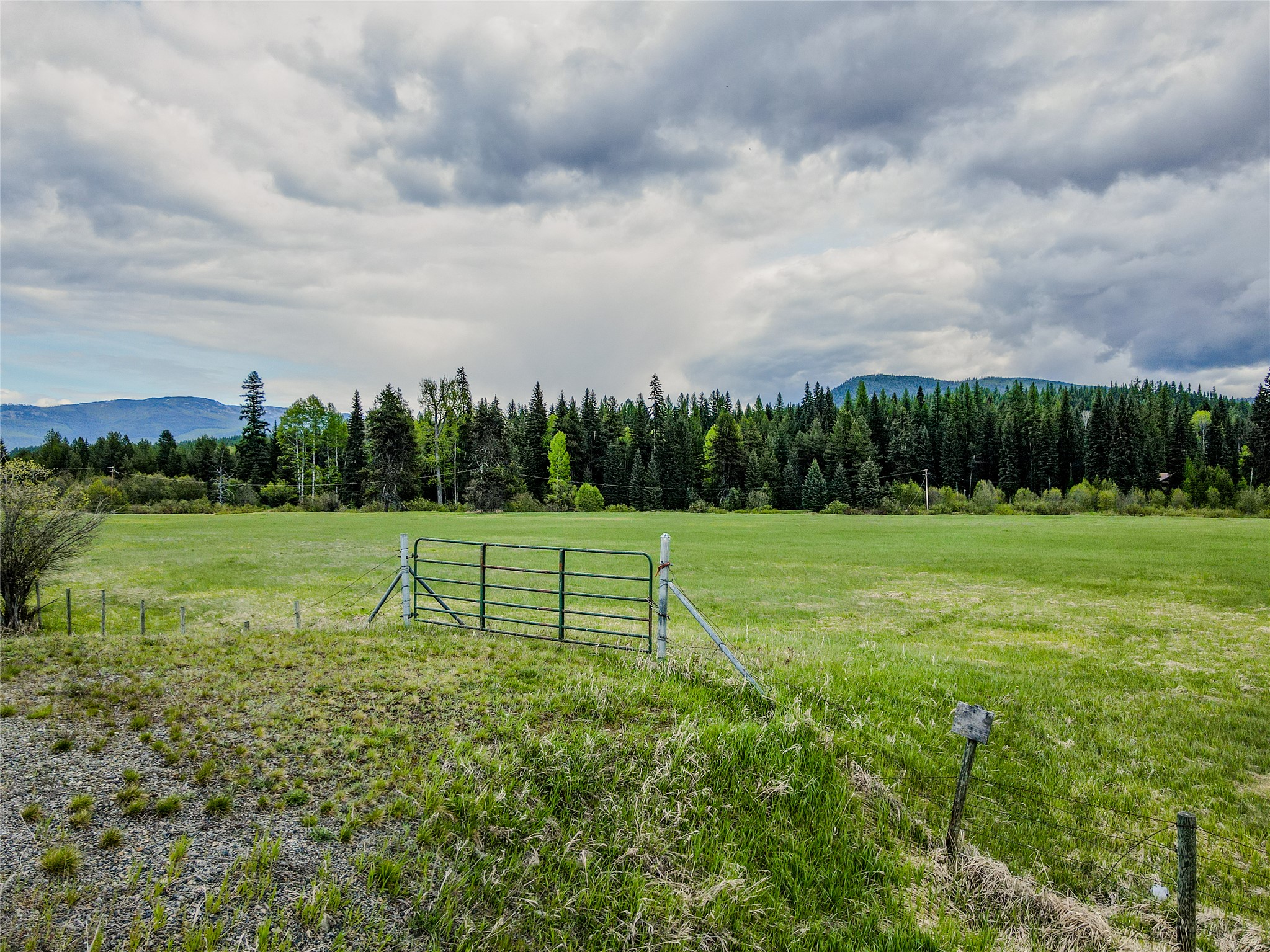 28044 Yaak River Road Property Photo 13
