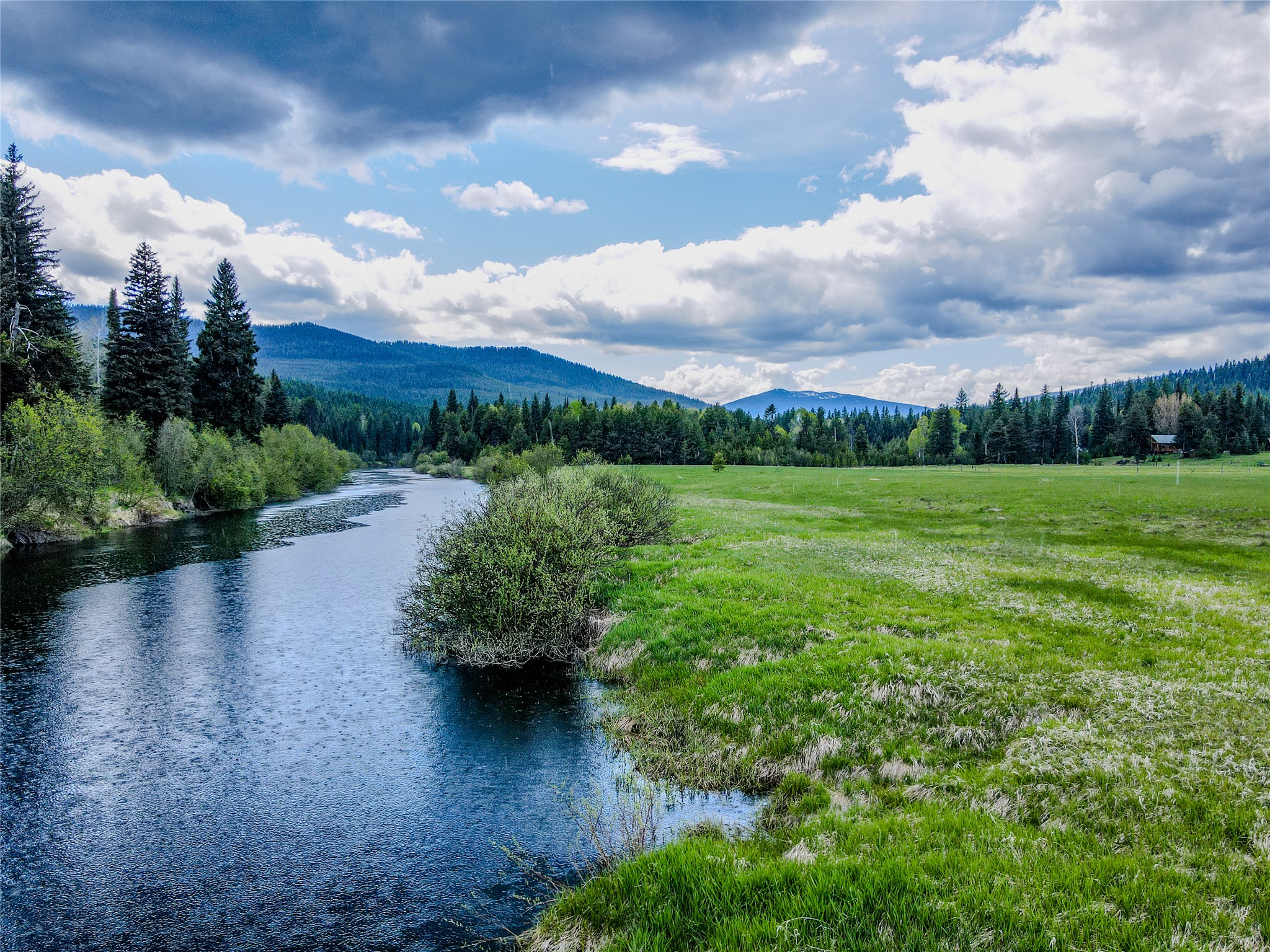28044 Yaak River Road Property Photo 15