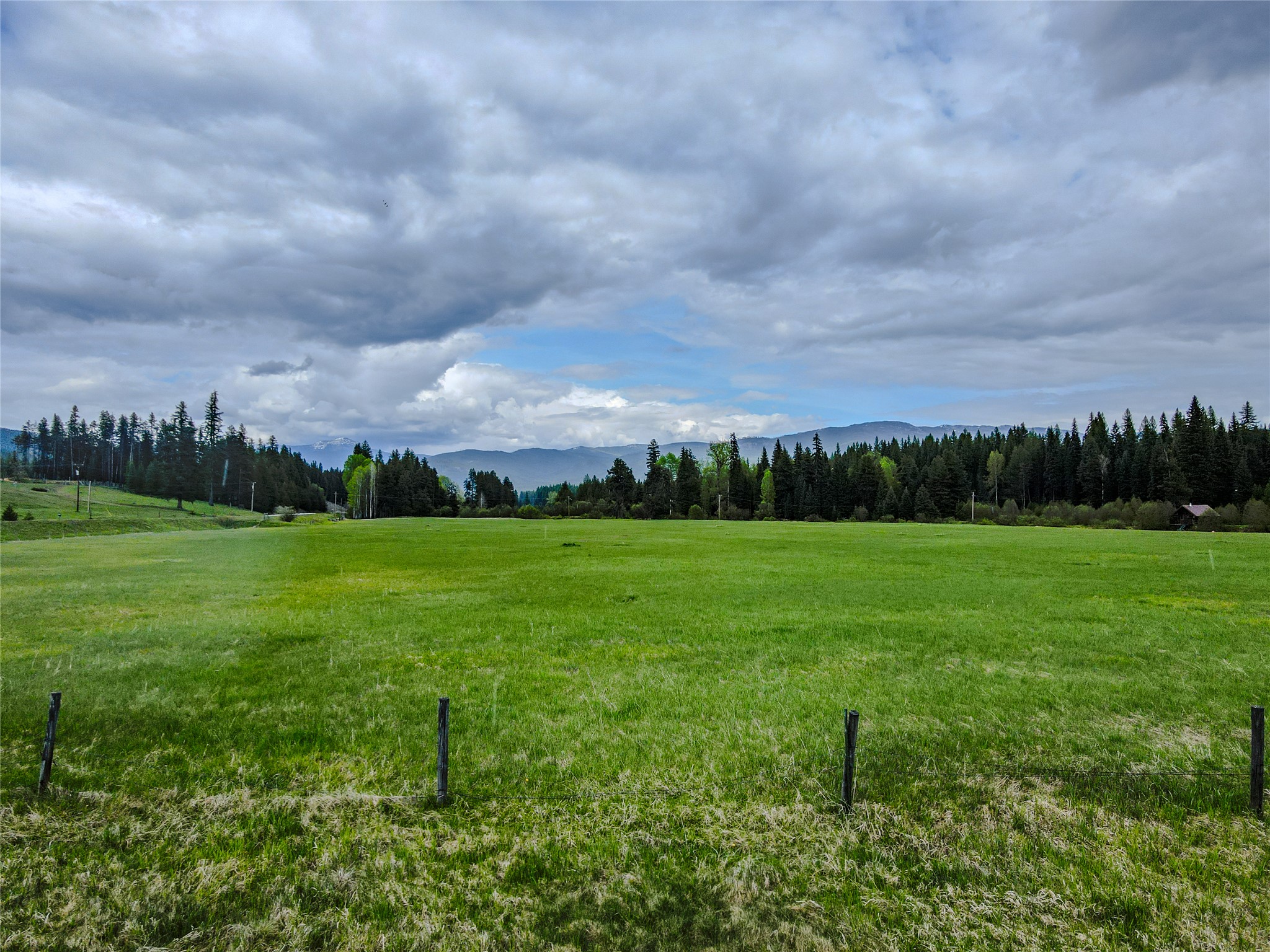 28044 Yaak River Road Property Photo 23