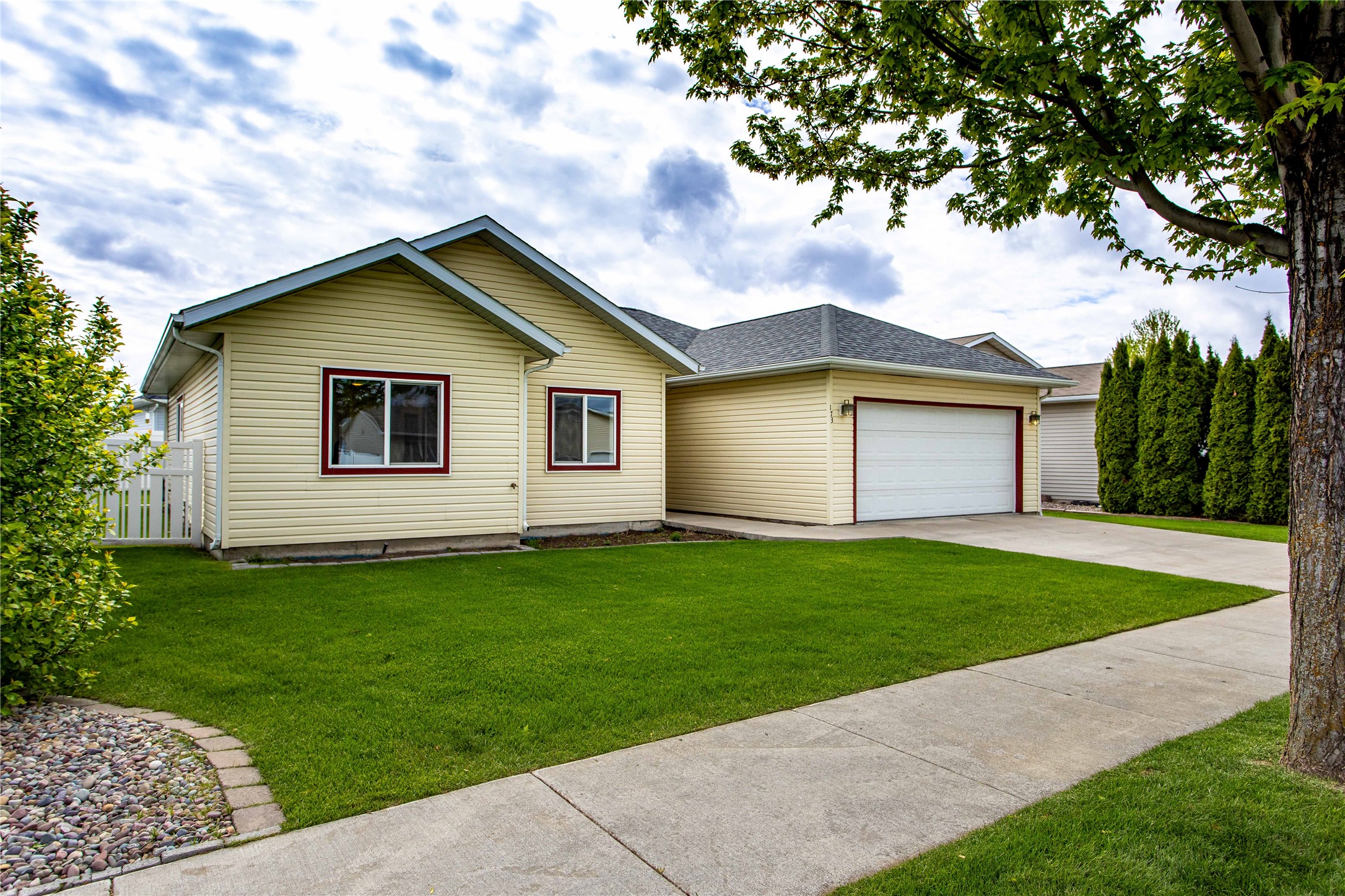 173 Empire Loop Property Photo 1