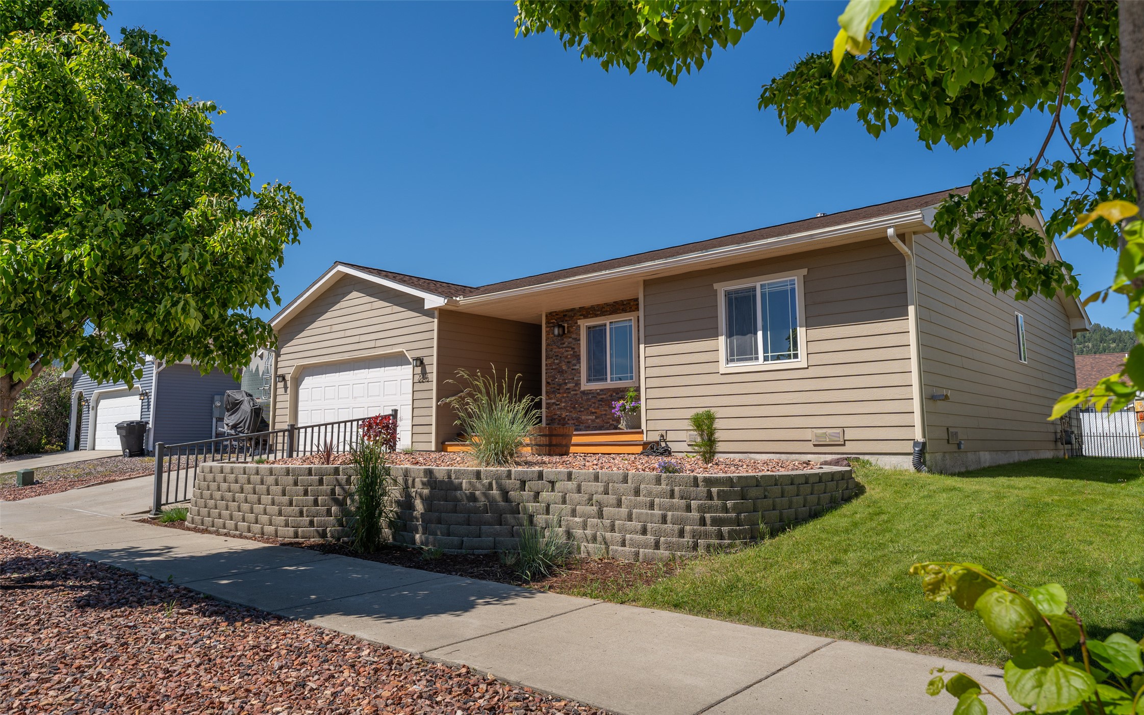 2216 Ruddy Duck Drive Property Photo 1