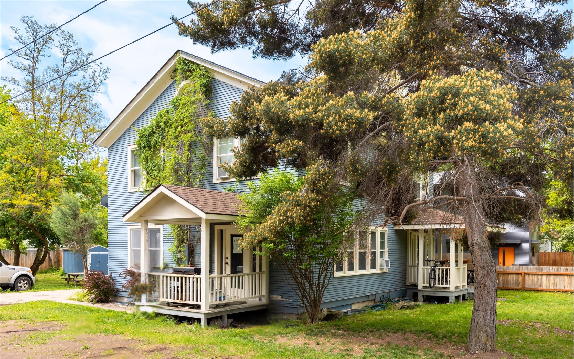 831 Hastings Avenue Property Photo 1