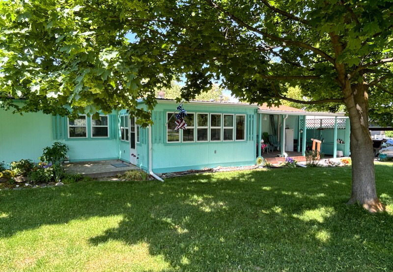 705 15th Avenue E Property Photo