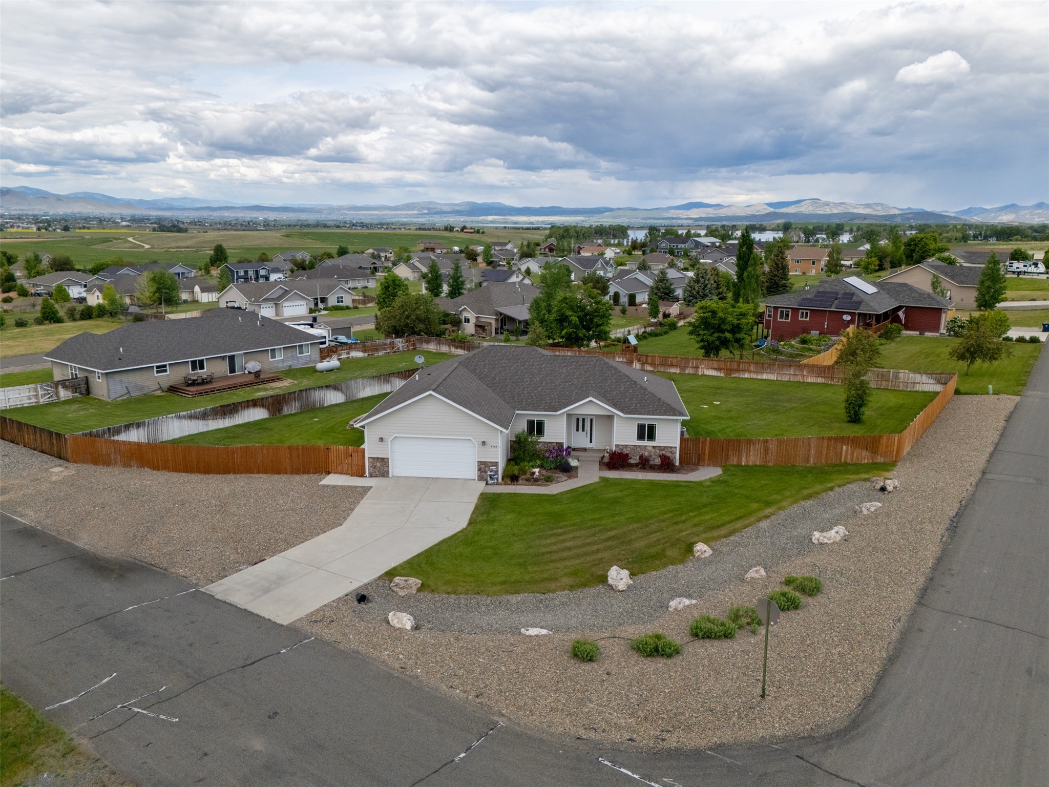 4288 Iverson Road Property Photo 1