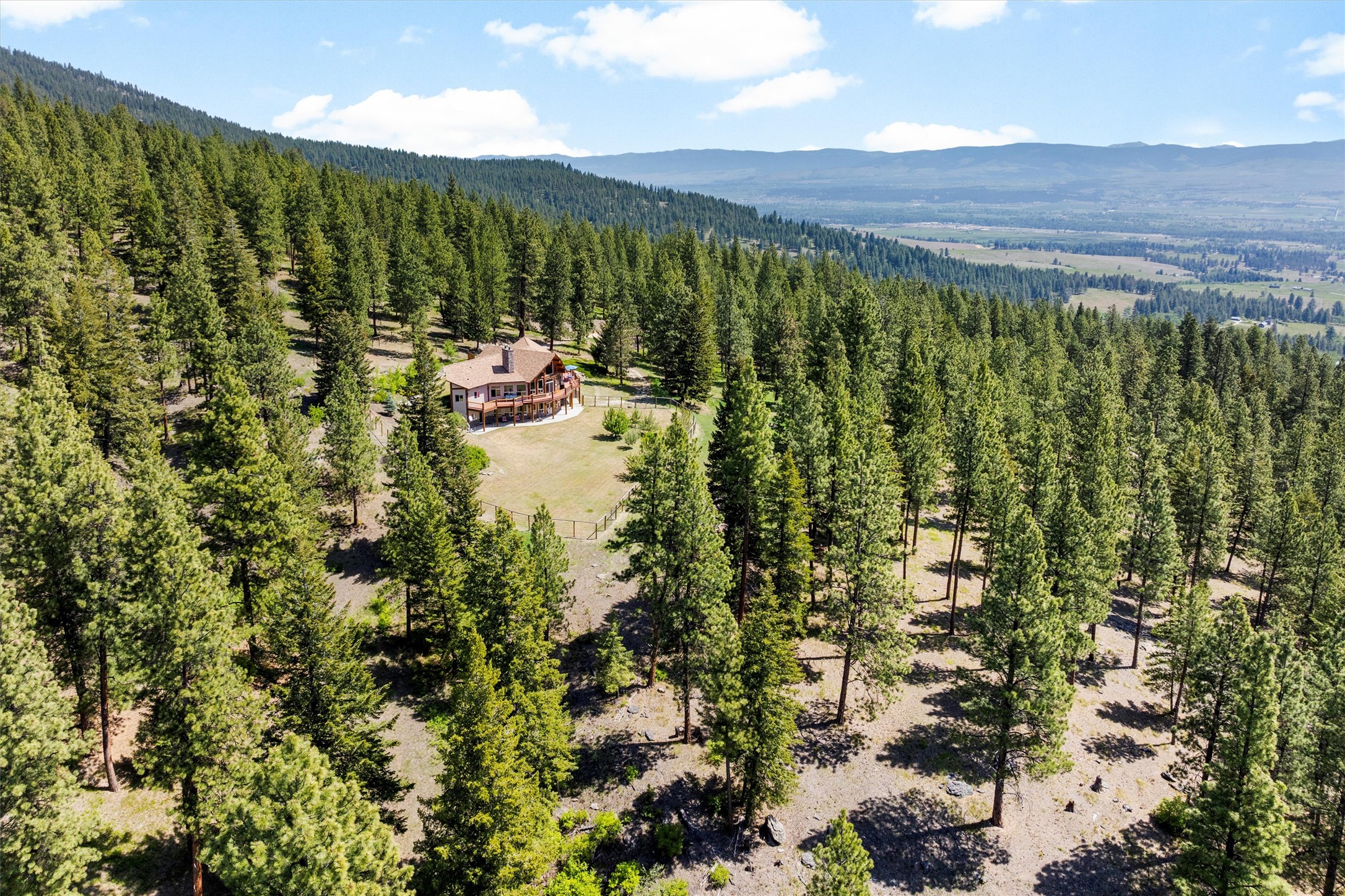 956 And 952 Falling Star Road Property Photo