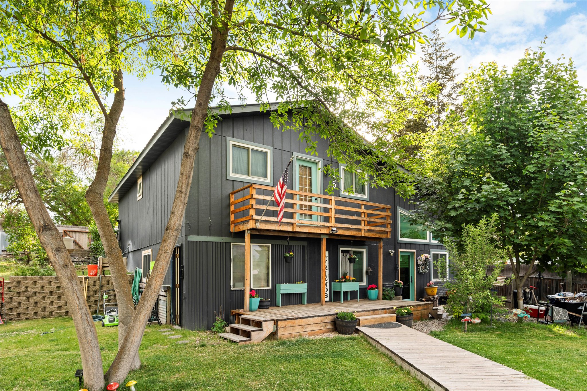 1300 4th Avenue W Property Photo