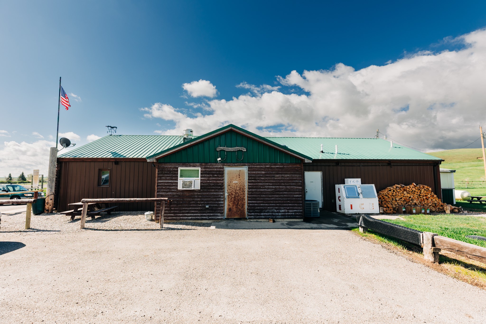 11532 Mt Highway 541 Property Photo 2
