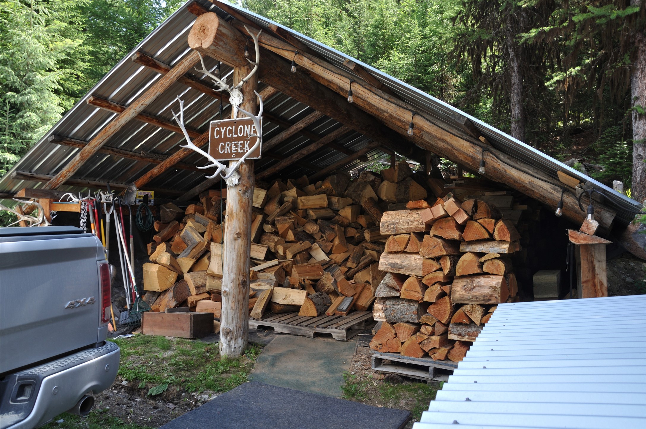 3630 Logan Creek Road Property Photo 8