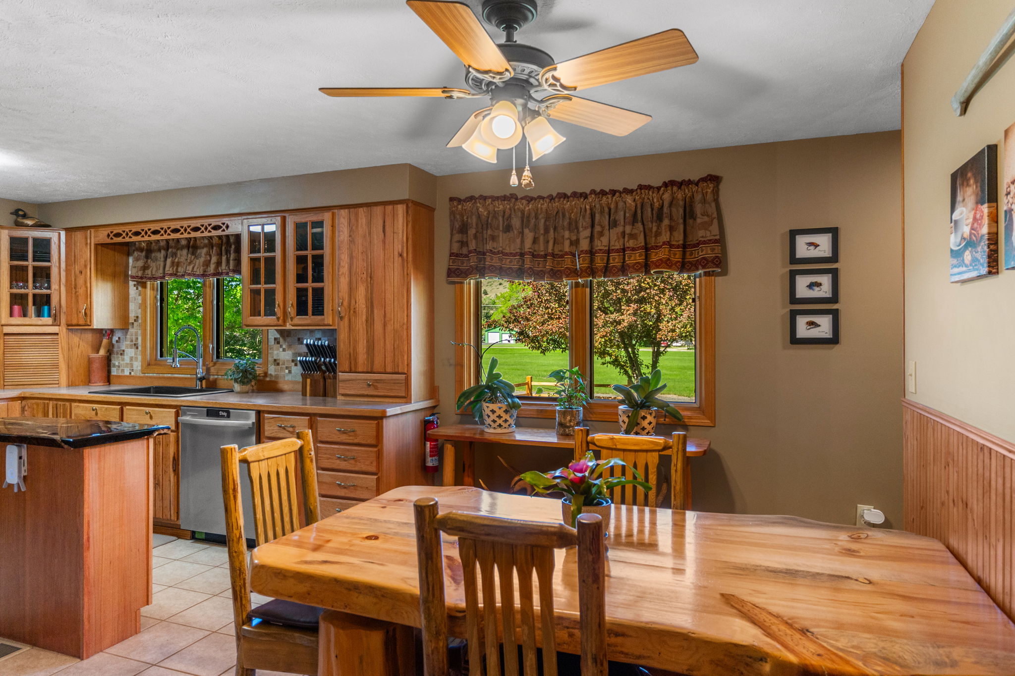5489 Sahara Court Property Photo 16