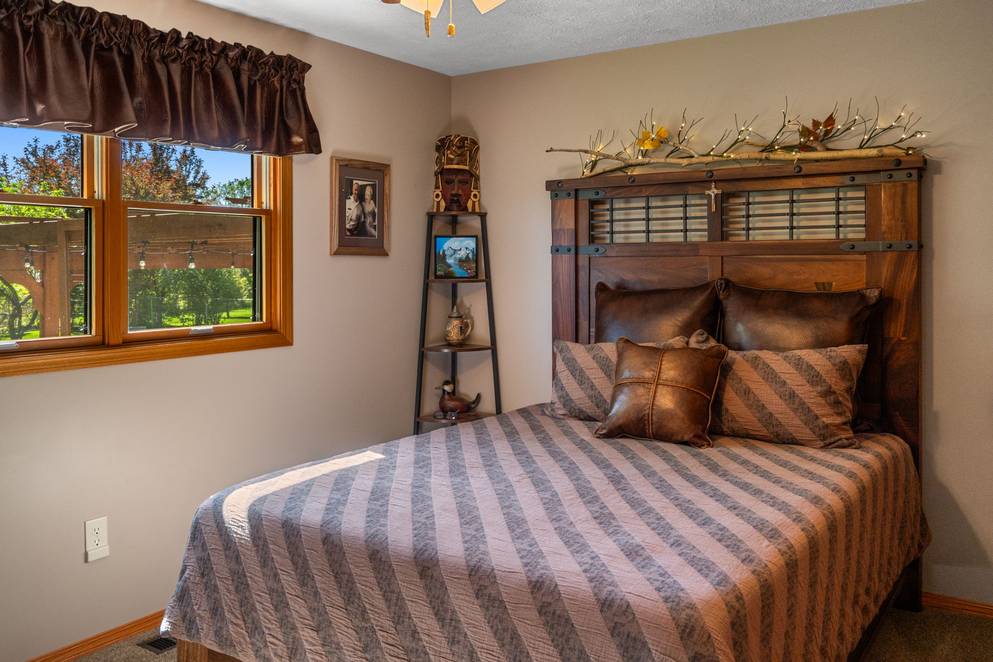 5489 Sahara Court Property Photo 22