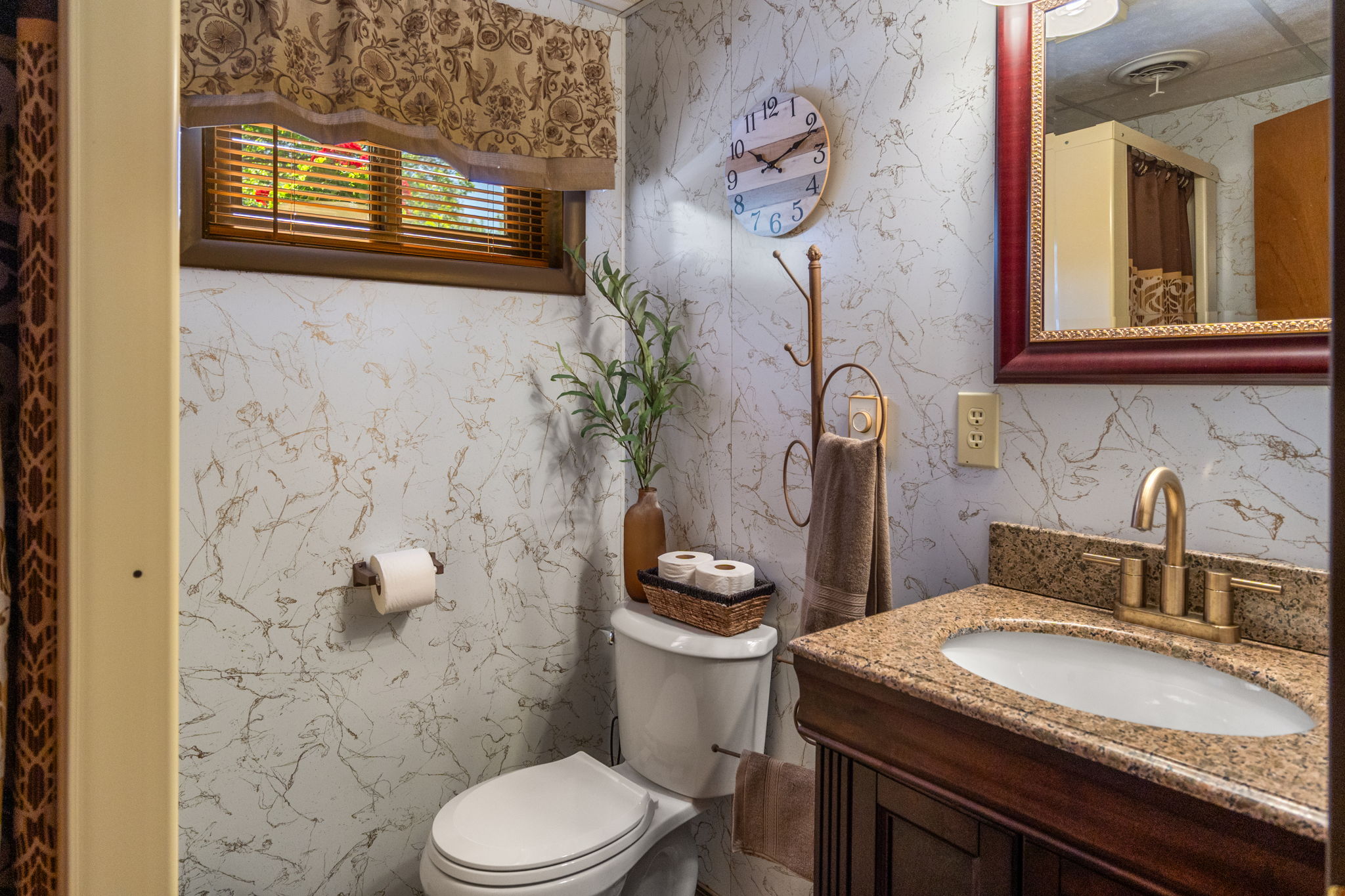 5489 Sahara Court Property Photo 27