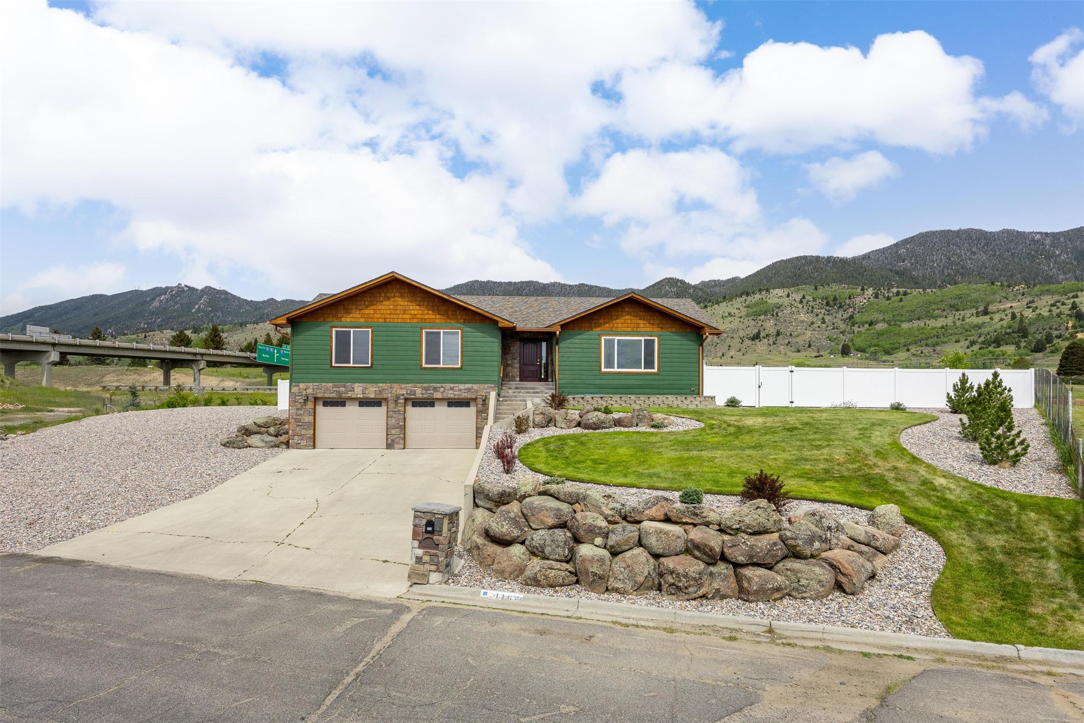 116 Windameer Court
