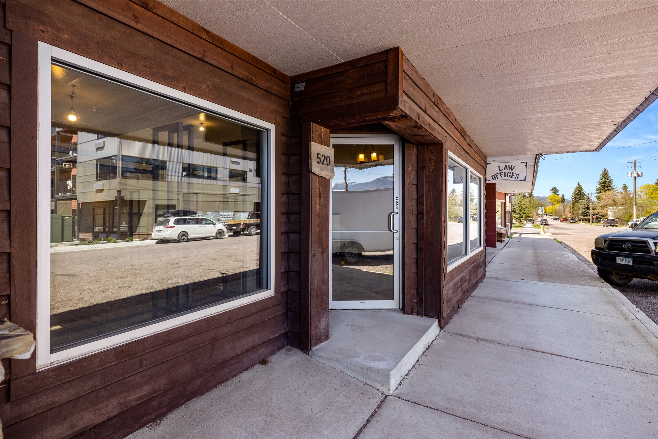 520 1st Avenue W Property Photo 3