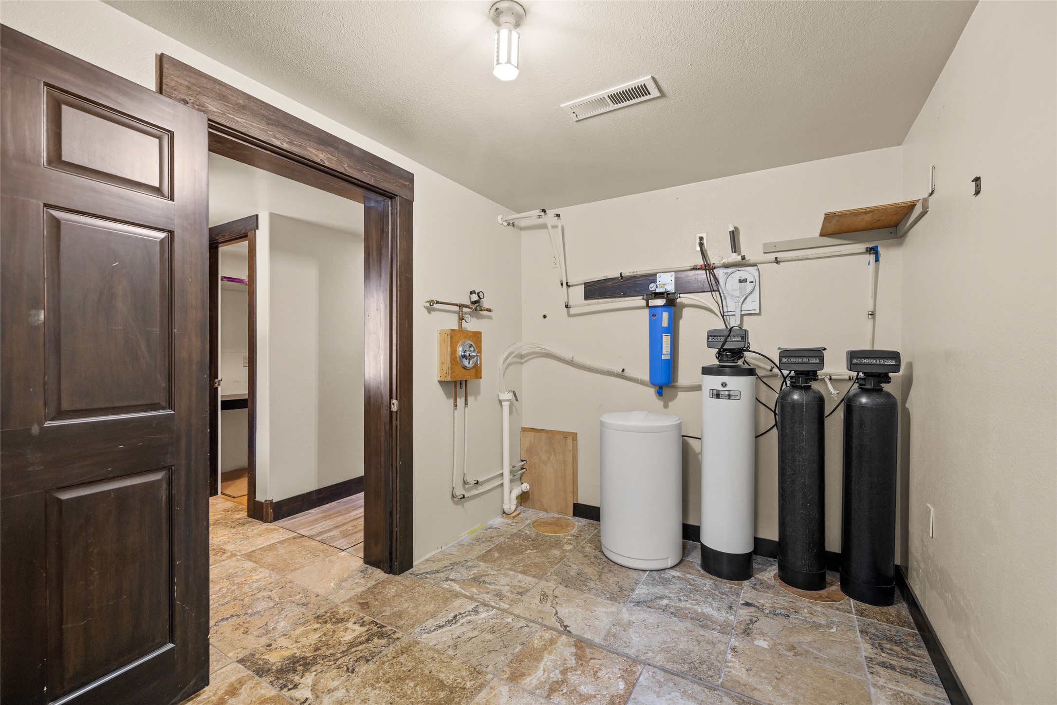 520 1st Avenue W Property Photo 11
