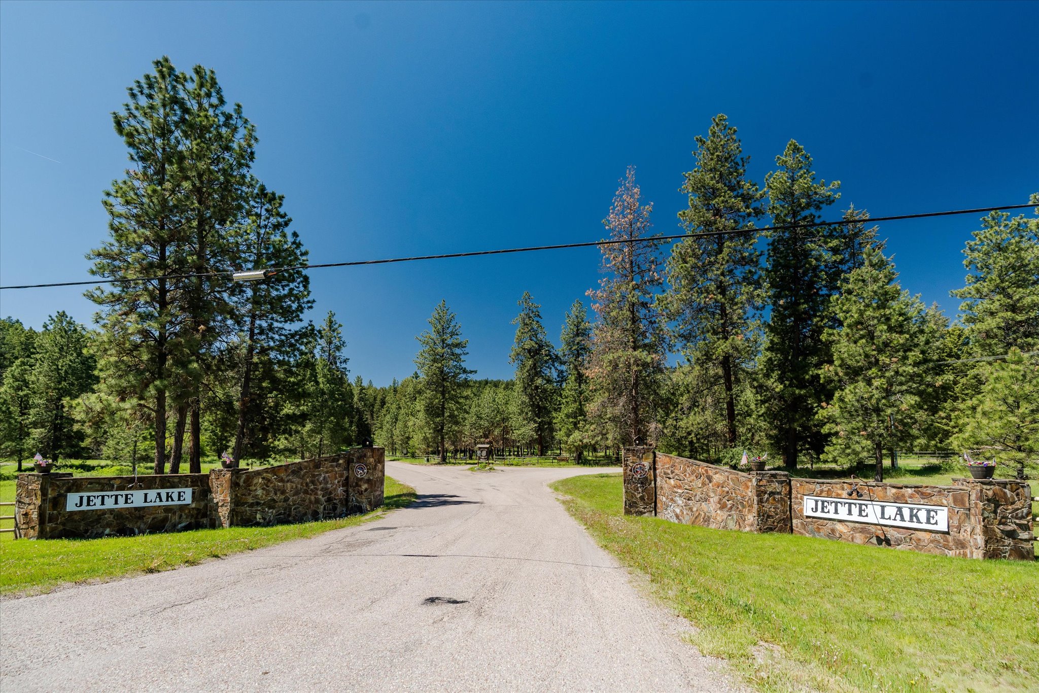42843 Jette Lake Trail Property Photo 2