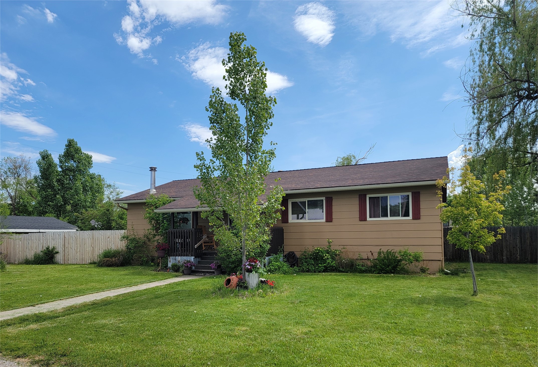 38751 3rd Street W Property Photo 1