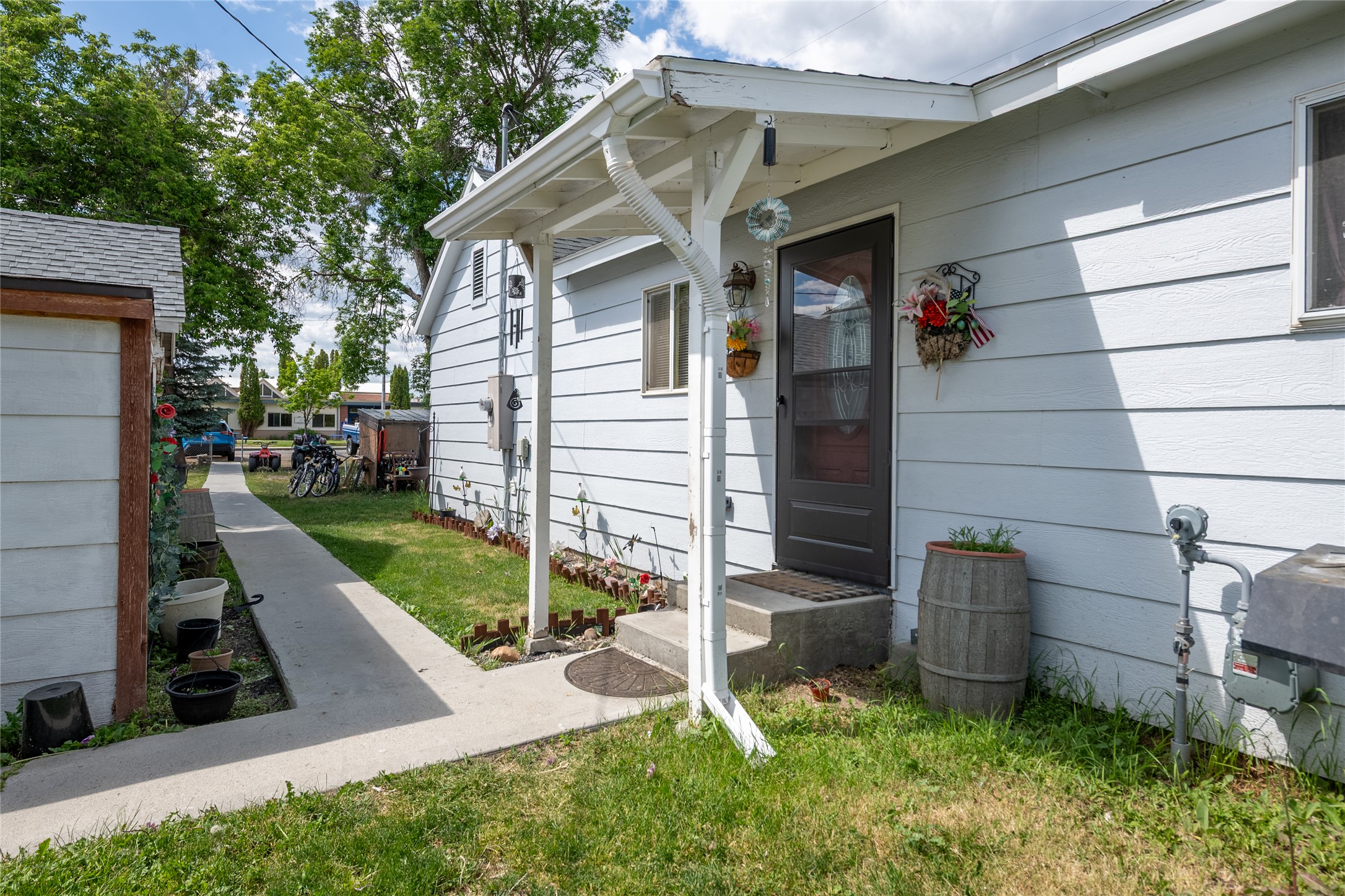 424 4th Avenue Property Photo 2