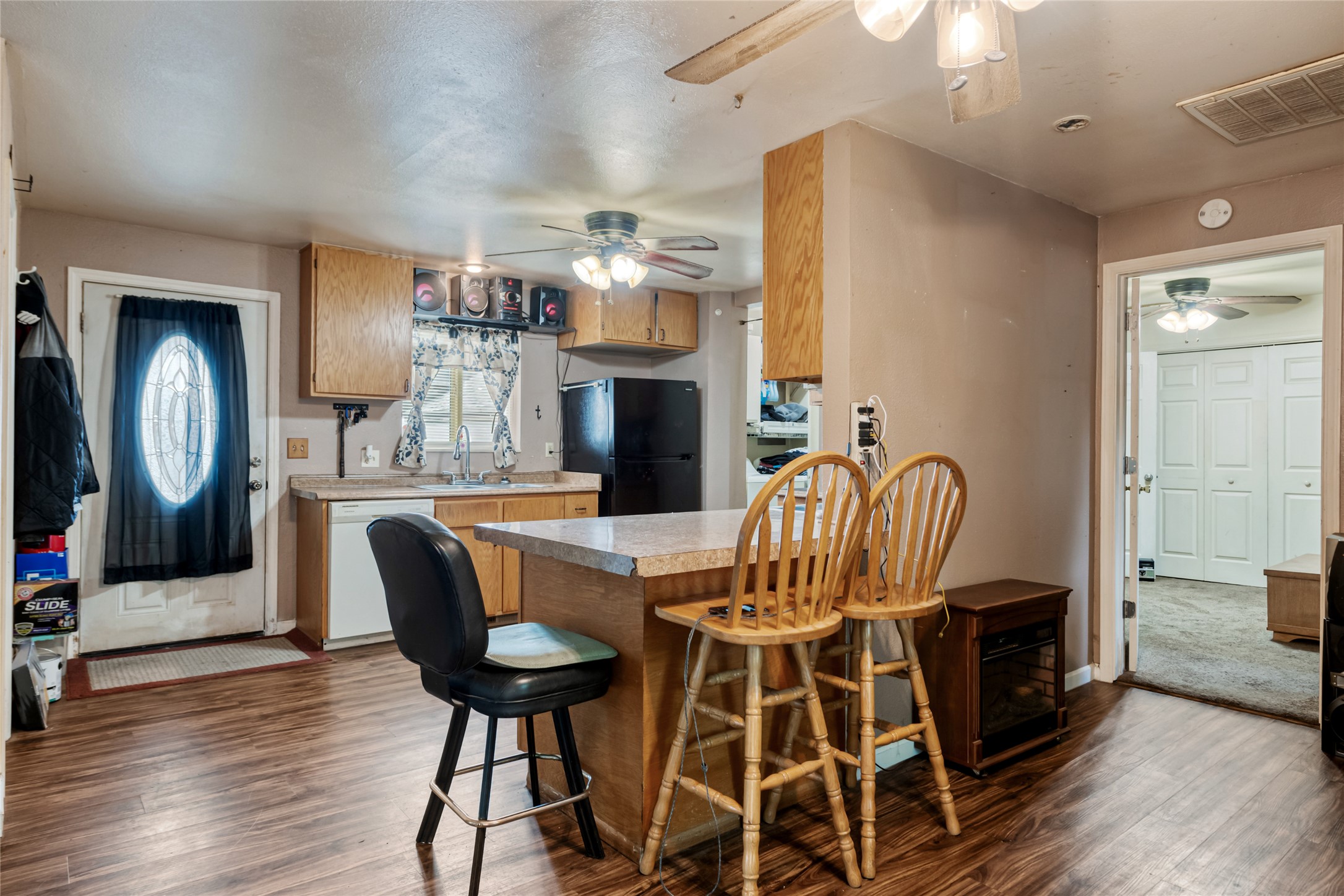 424 4th Avenue Property Photo 8